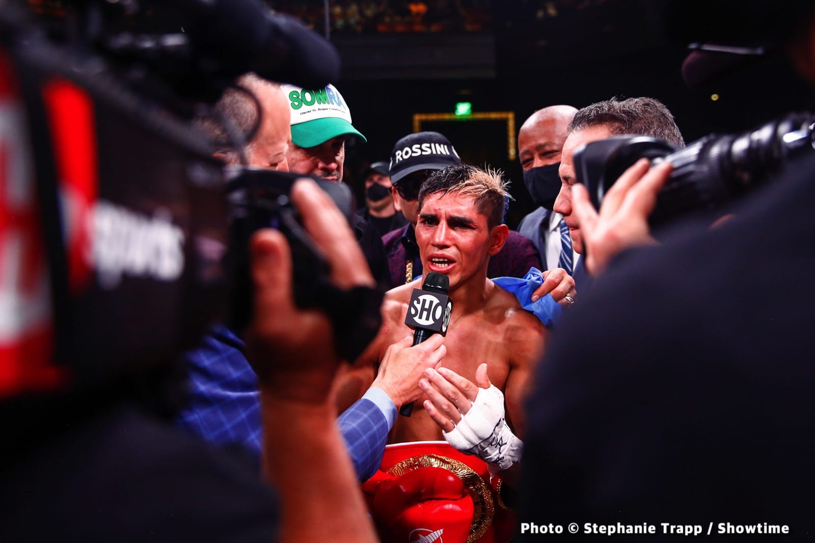 Photos: Garcia Dominates Chris Colbert, Martinez Upsets Jerwin Ancajas!