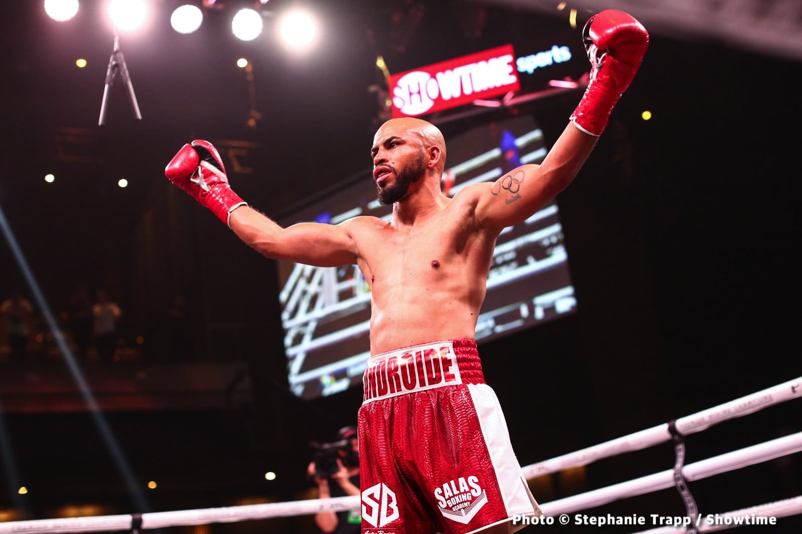 Photos: Garcia Dominates Chris Colbert, Martinez Upsets Jerwin Ancajas!