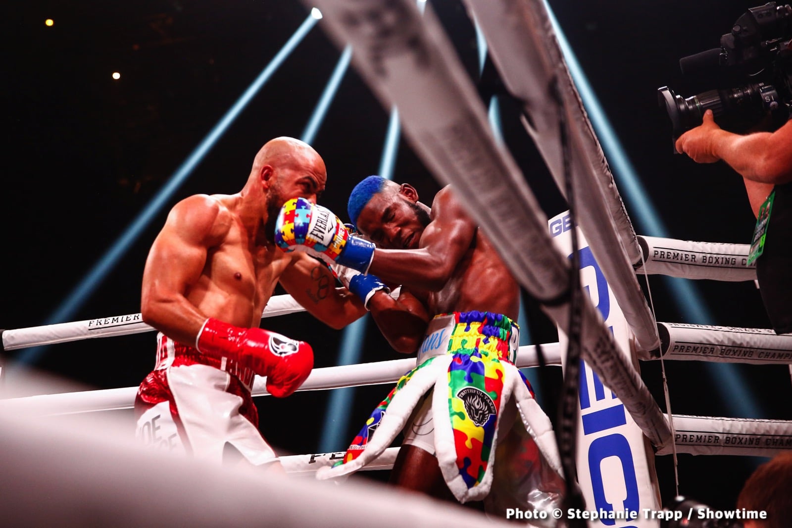 Photos: Garcia Dominates Chris Colbert, Martinez Upsets Jerwin Ancajas!