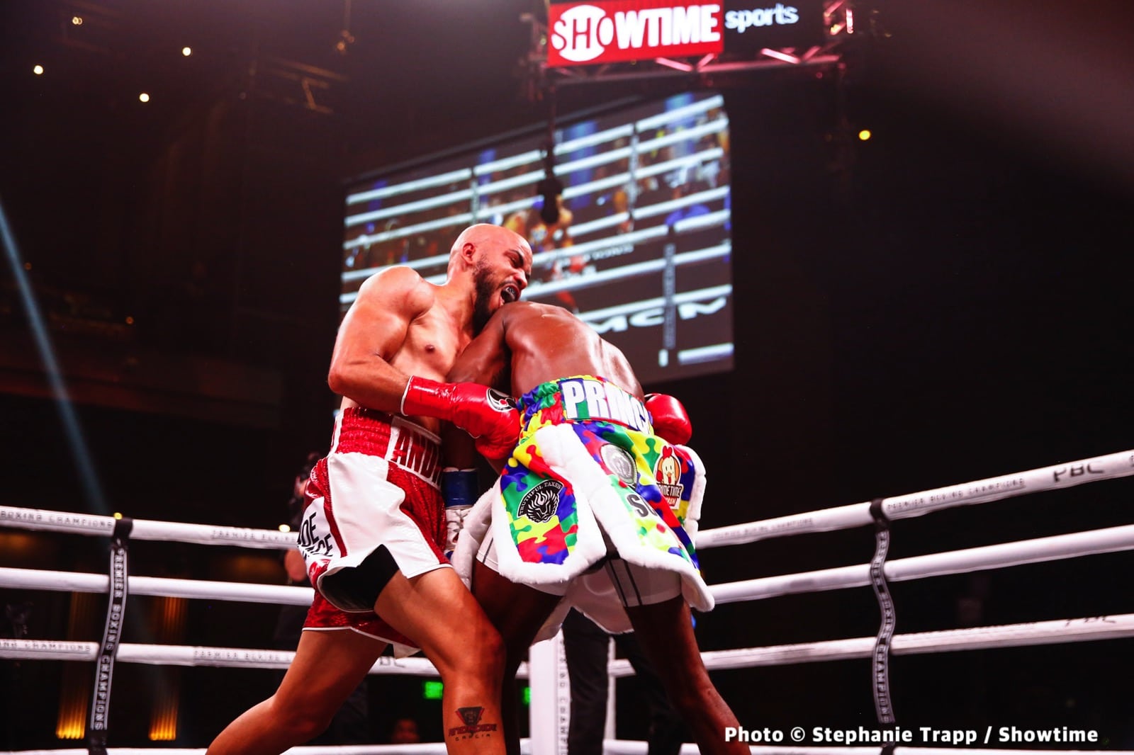 Photos: Garcia Dominates Chris Colbert, Martinez Upsets Jerwin Ancajas!