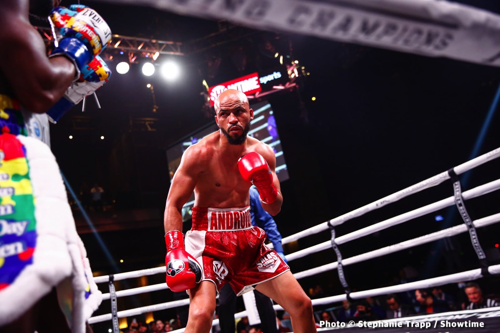 Photos: Garcia Dominates Chris Colbert, Martinez Upsets Jerwin Ancajas!