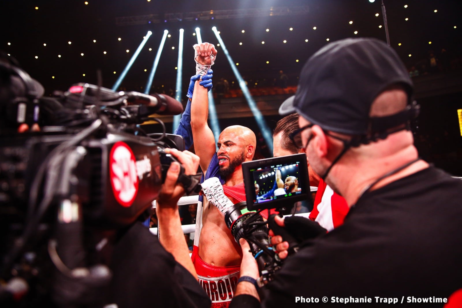 Photos: Garcia Dominates Chris Colbert, Martinez Upsets Jerwin Ancajas!