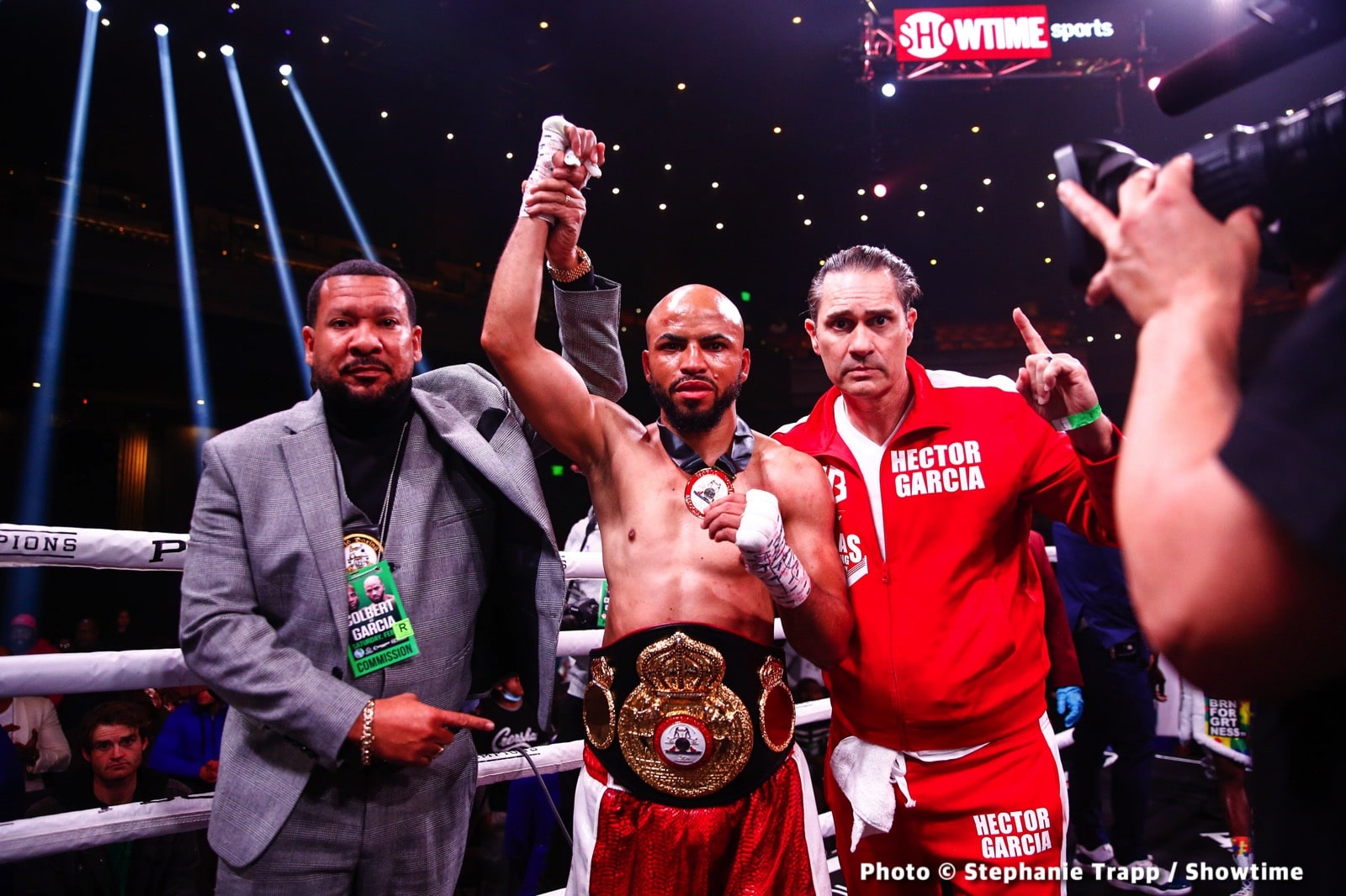 Photos: Garcia Dominates Chris Colbert, Martinez Upsets Jerwin Ancajas!