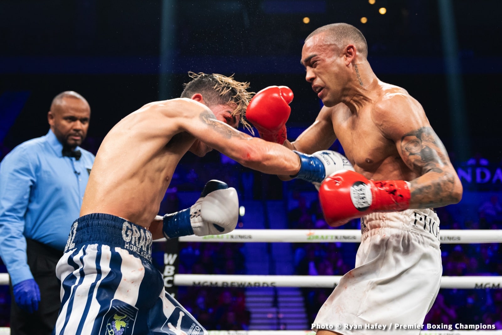 Photos: Thurman defeats Barrios, Santa Cruz Dominates Carbajal