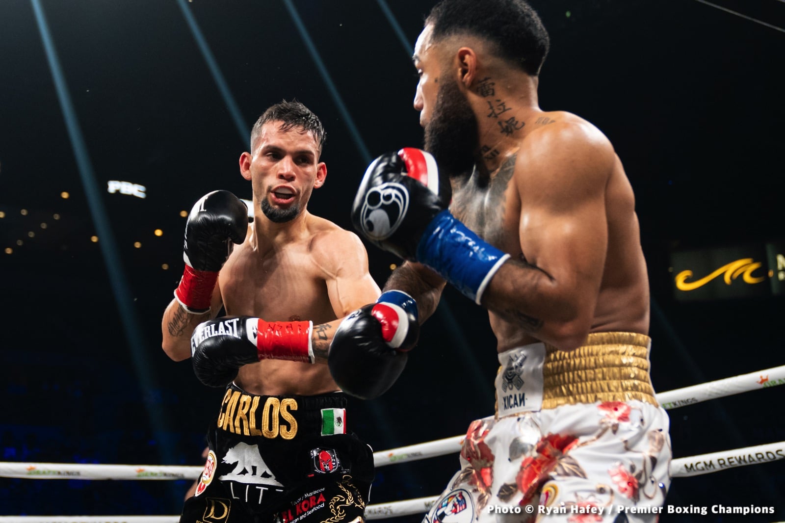 Photos: Thurman defeats Barrios, Santa Cruz Dominates Carbajal