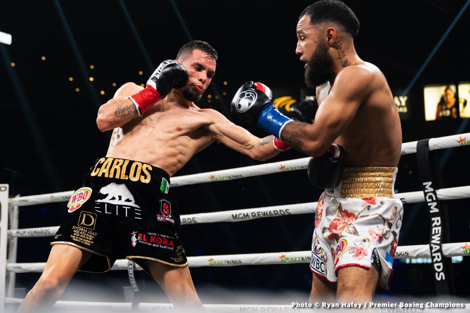 Photos: Thurman defeats Barrios, Santa Cruz Dominates Carbajal
