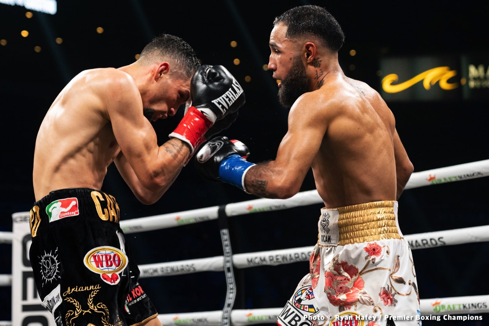 Photos: Thurman defeats Barrios, Santa Cruz Dominates Carbajal