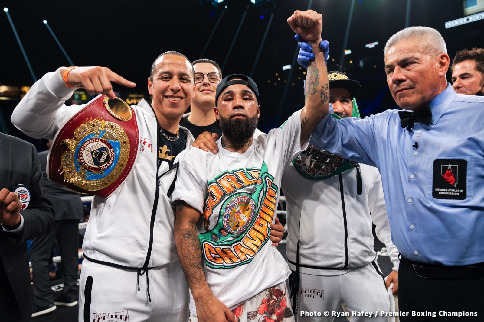 Photos: Thurman defeats Barrios, Santa Cruz Dominates Carbajal