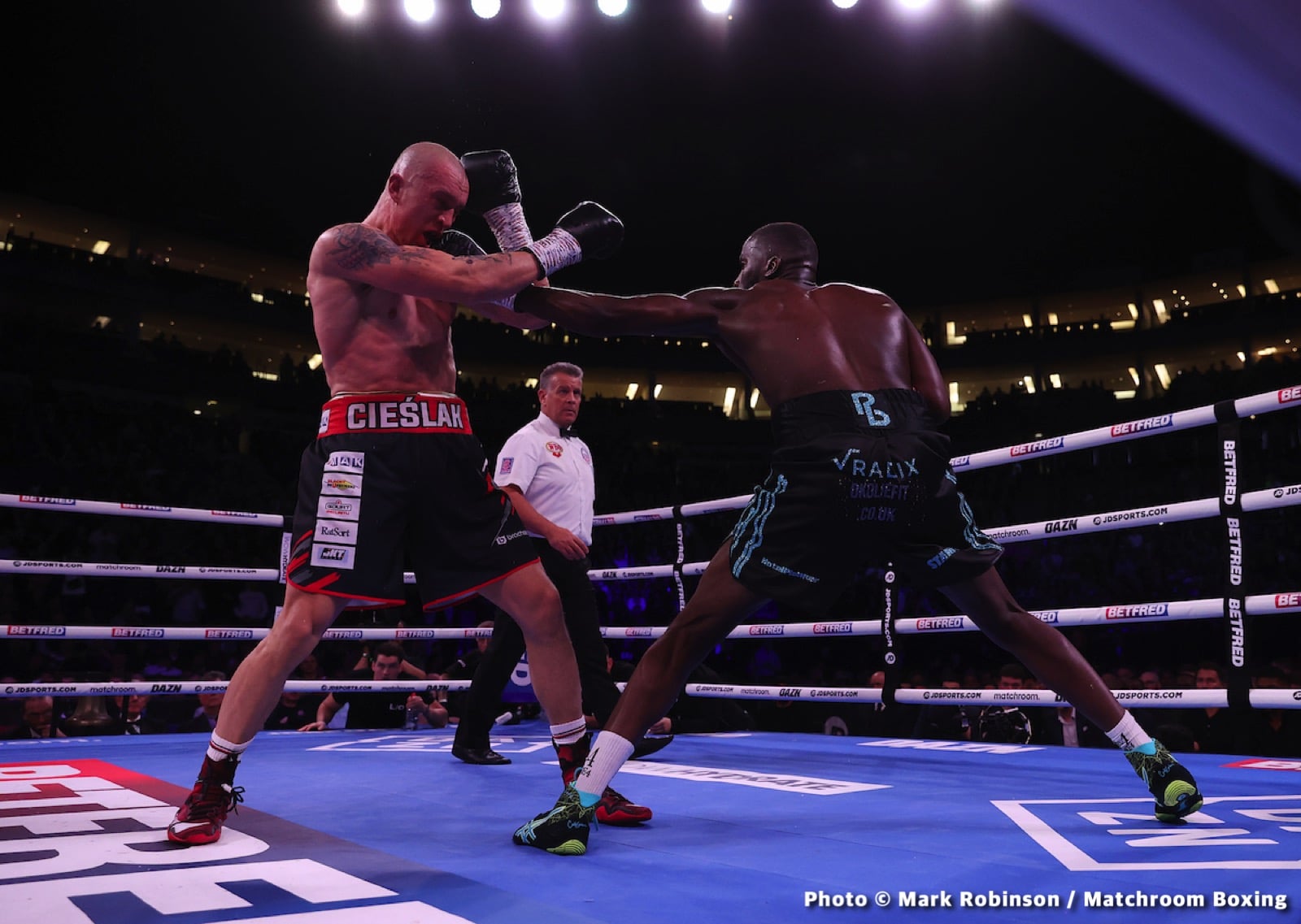 Lawrence Okolie vs. Michal Cieslak - LIVE action results from O2 in London