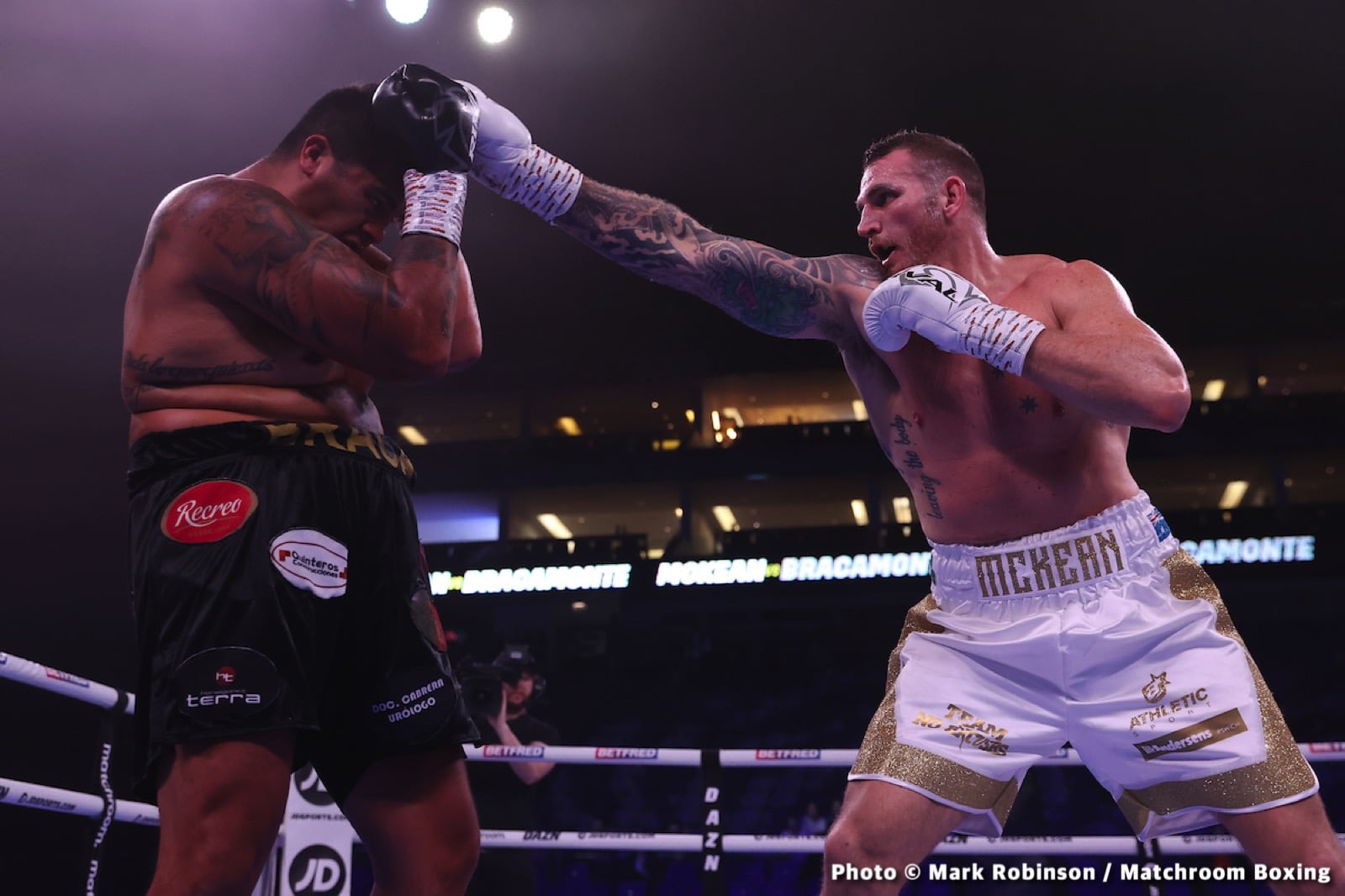 Photos: Demsey McKean cruises to 8 round decision on UK debut