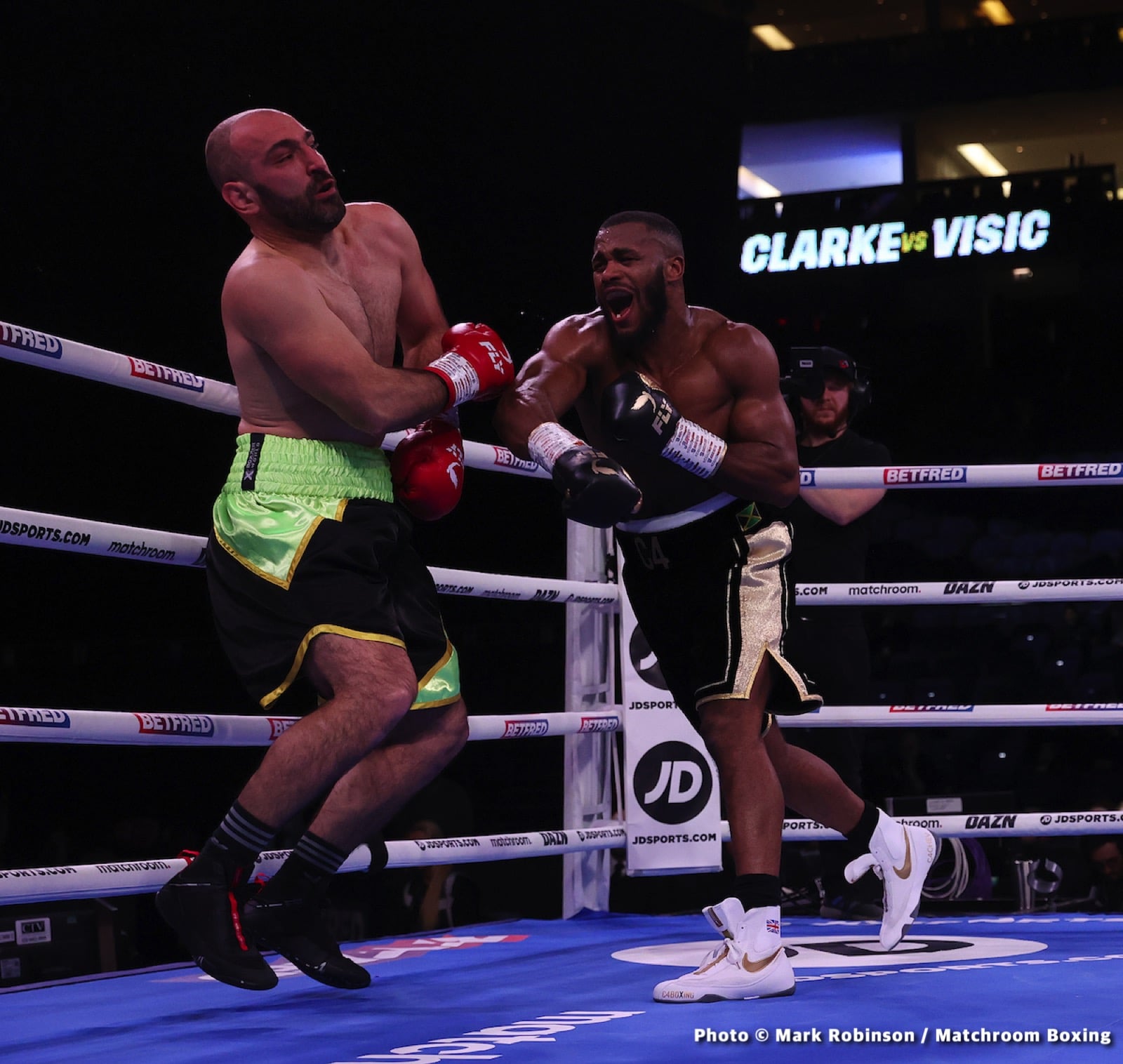 Lawrence Okolie vs. Michal Cieslak - LIVE action results from O2 in London