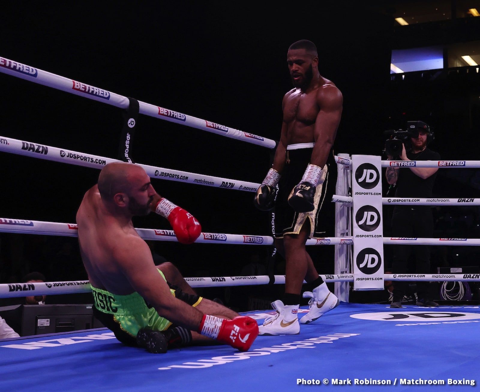 Lawrence Okolie vs. Michal Cieslak - LIVE action results from O2 in London