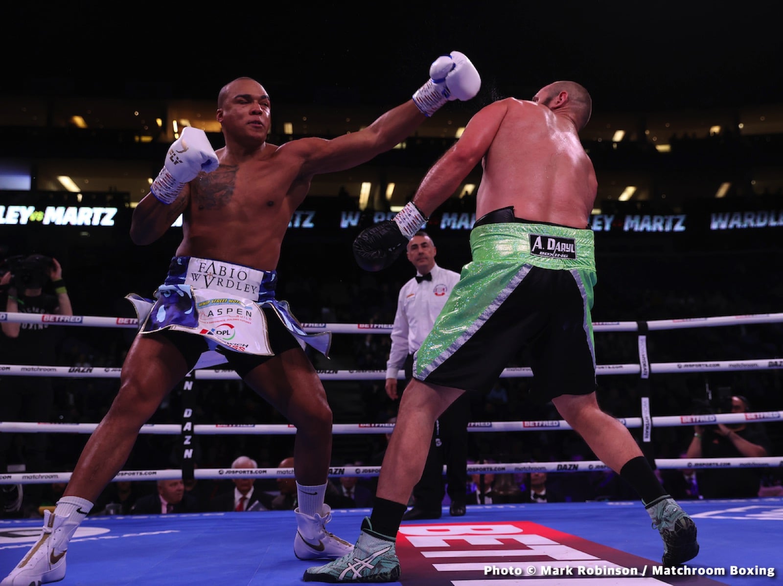 Lawrence Okolie vs. Michal Cieslak - LIVE action results from O2 in London