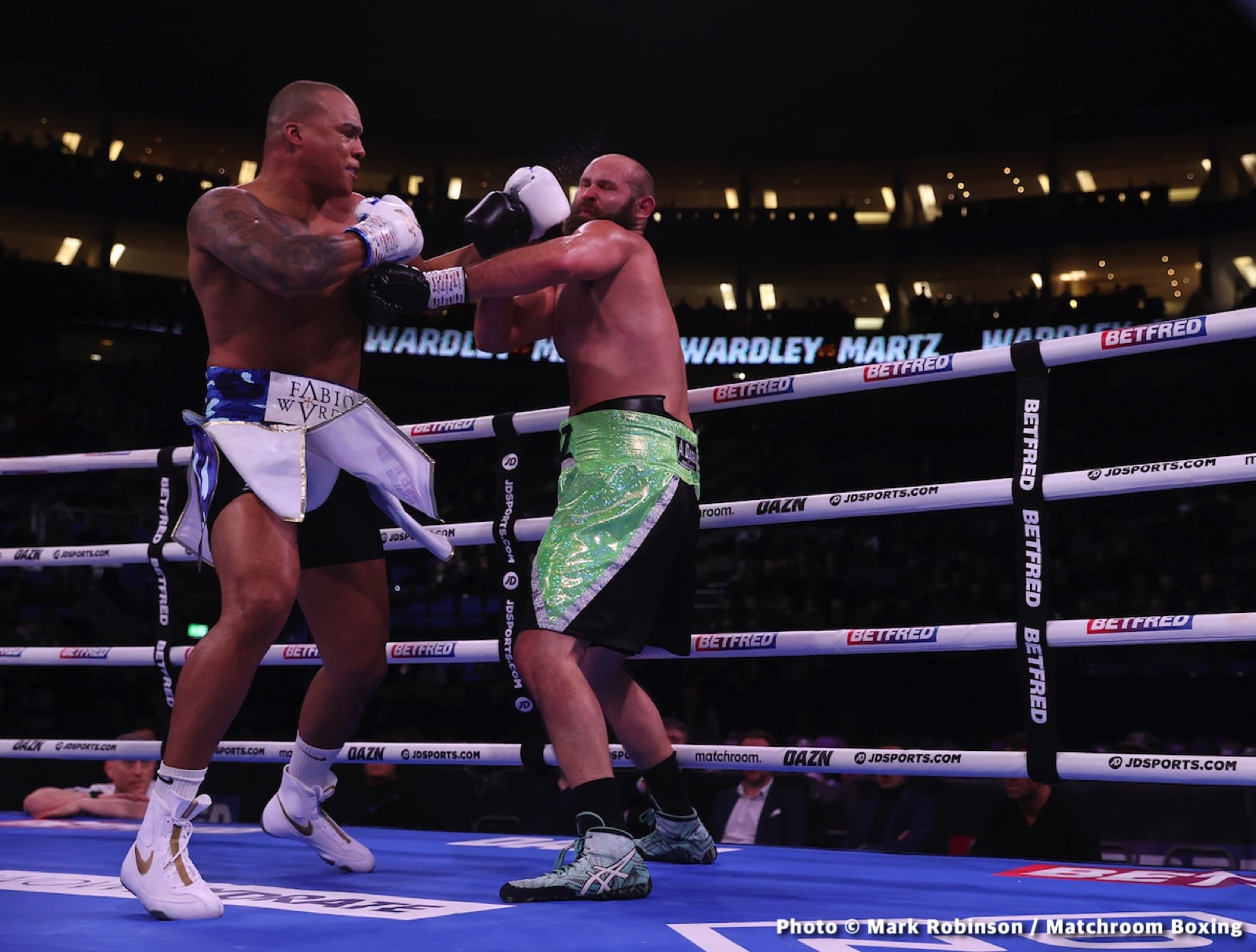 Lawrence Okolie vs. Michal Cieslak - LIVE action results from O2 in London