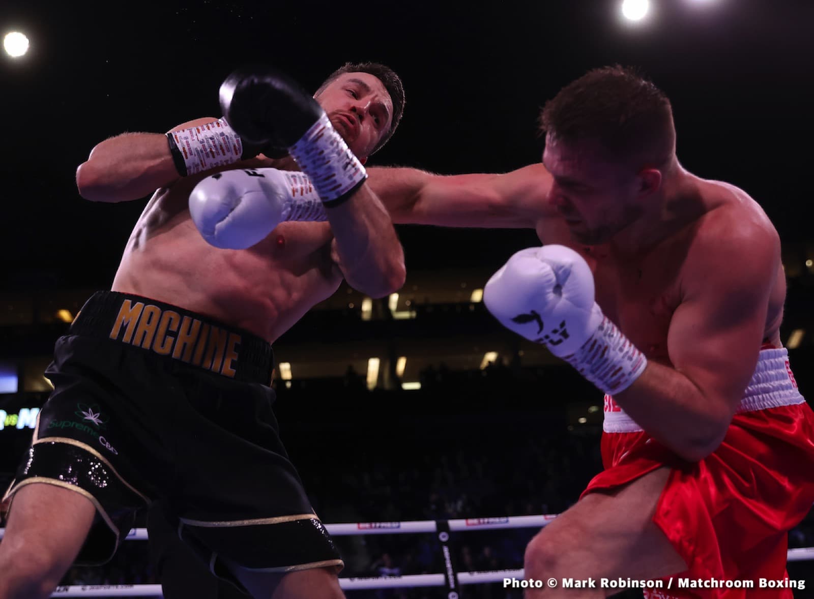 Lawrence Okolie vs. Michal Cieslak - LIVE action results from O2 in London