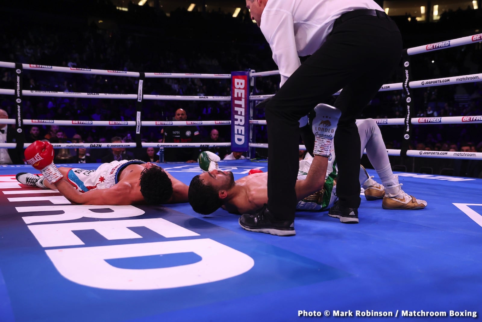 Photos: Demsey McKean cruises to 8 round decision on UK debut