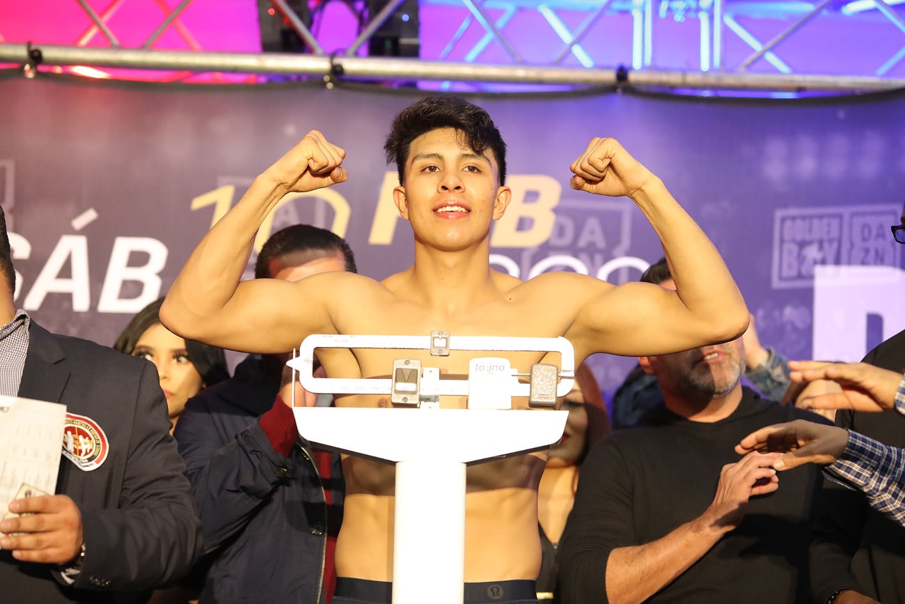 Jaime Munguia looking ill at weigh-in for D'Mitrius Ballard fight