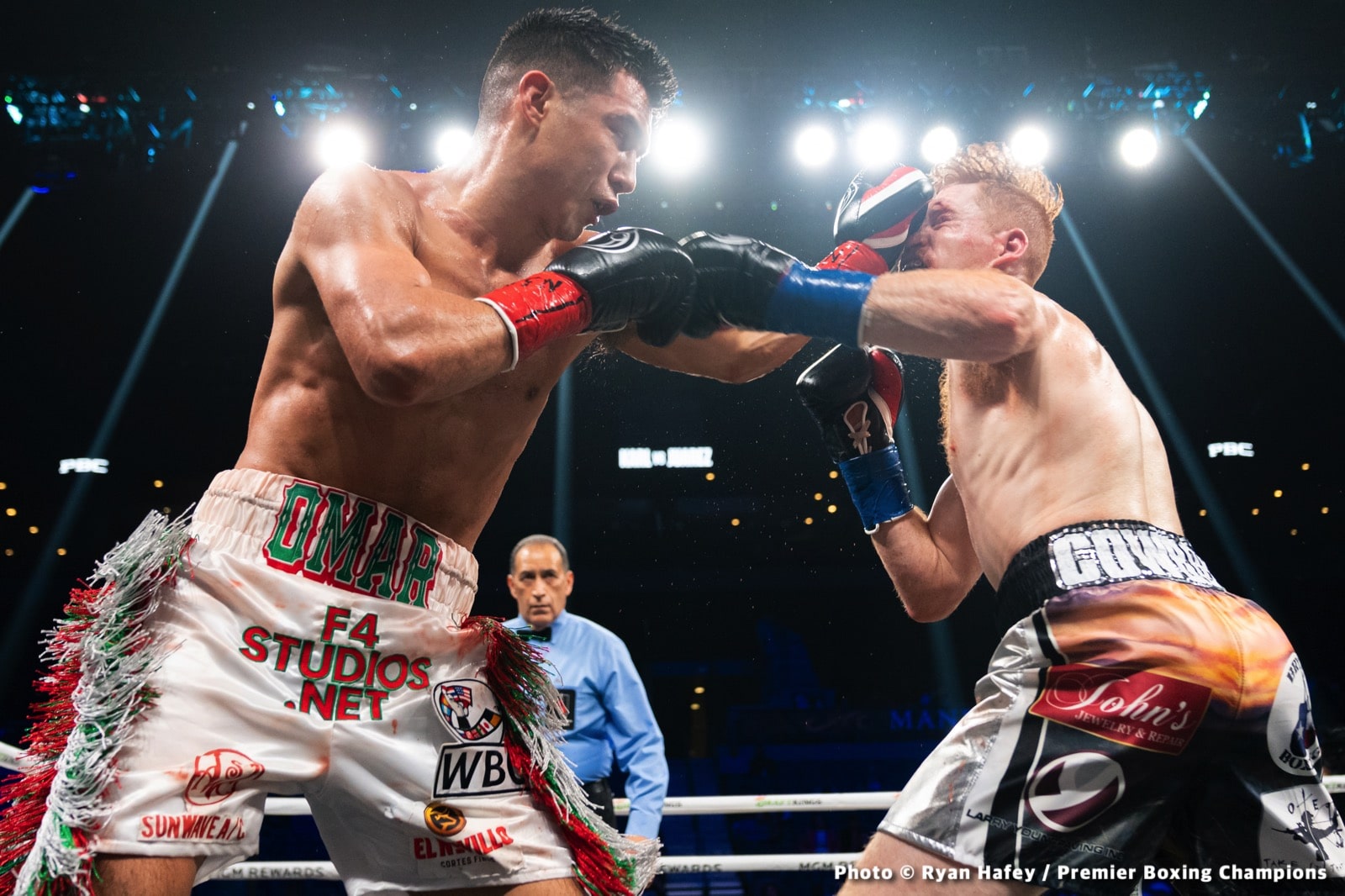 Photos: Thurman defeats Barrios, Santa Cruz Dominates Carbajal