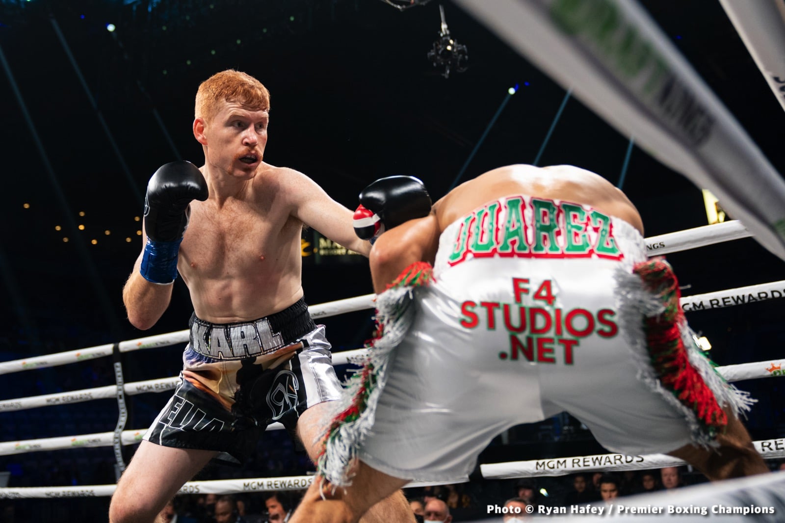 Photos: Thurman defeats Barrios, Santa Cruz Dominates Carbajal