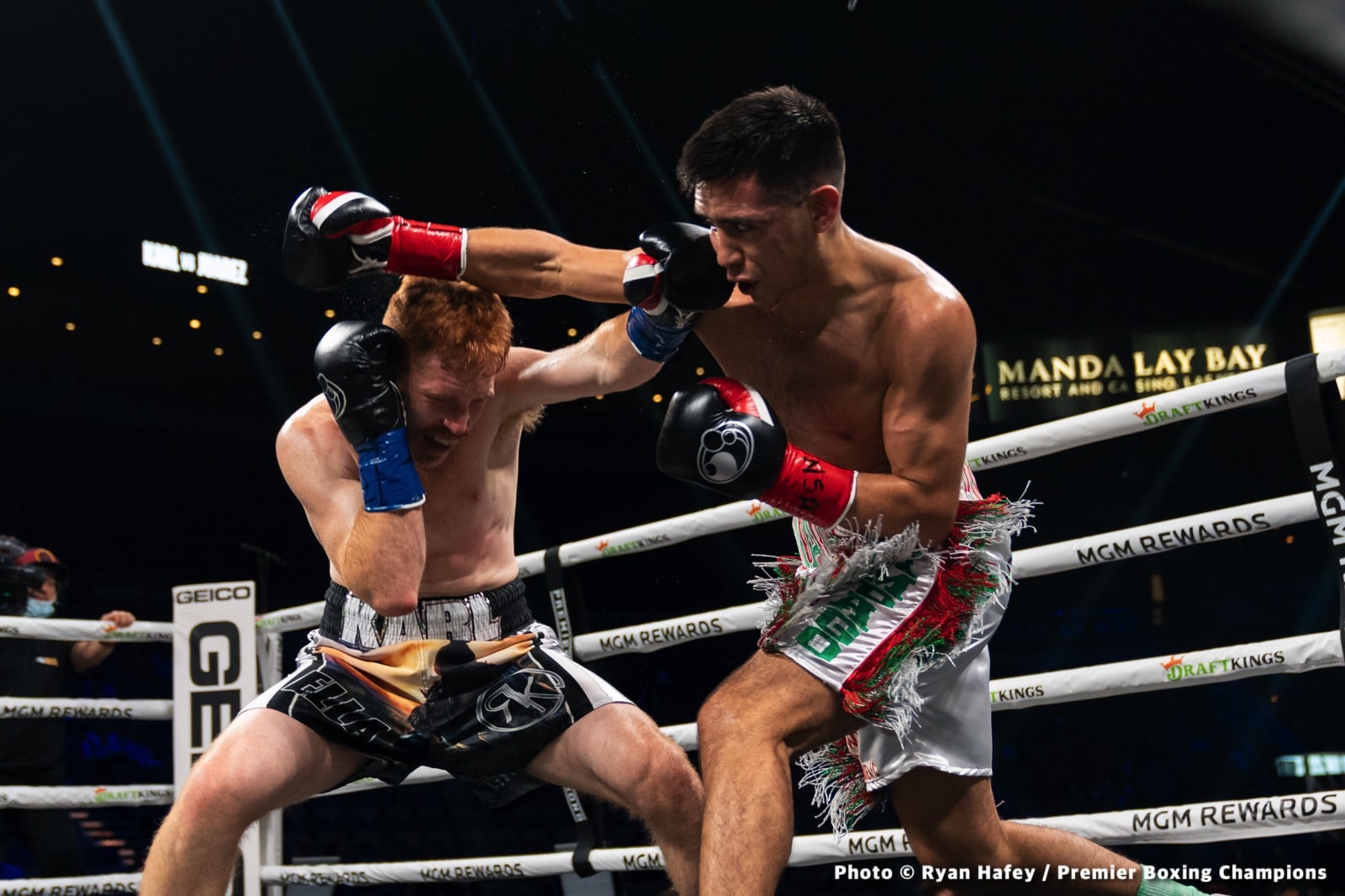 Photos: Thurman defeats Barrios, Santa Cruz Dominates Carbajal