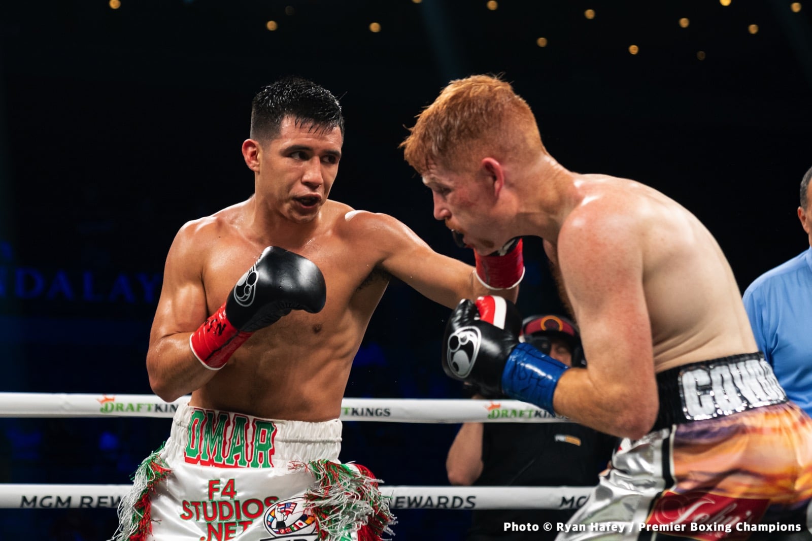 Photos: Thurman defeats Barrios, Santa Cruz Dominates Carbajal