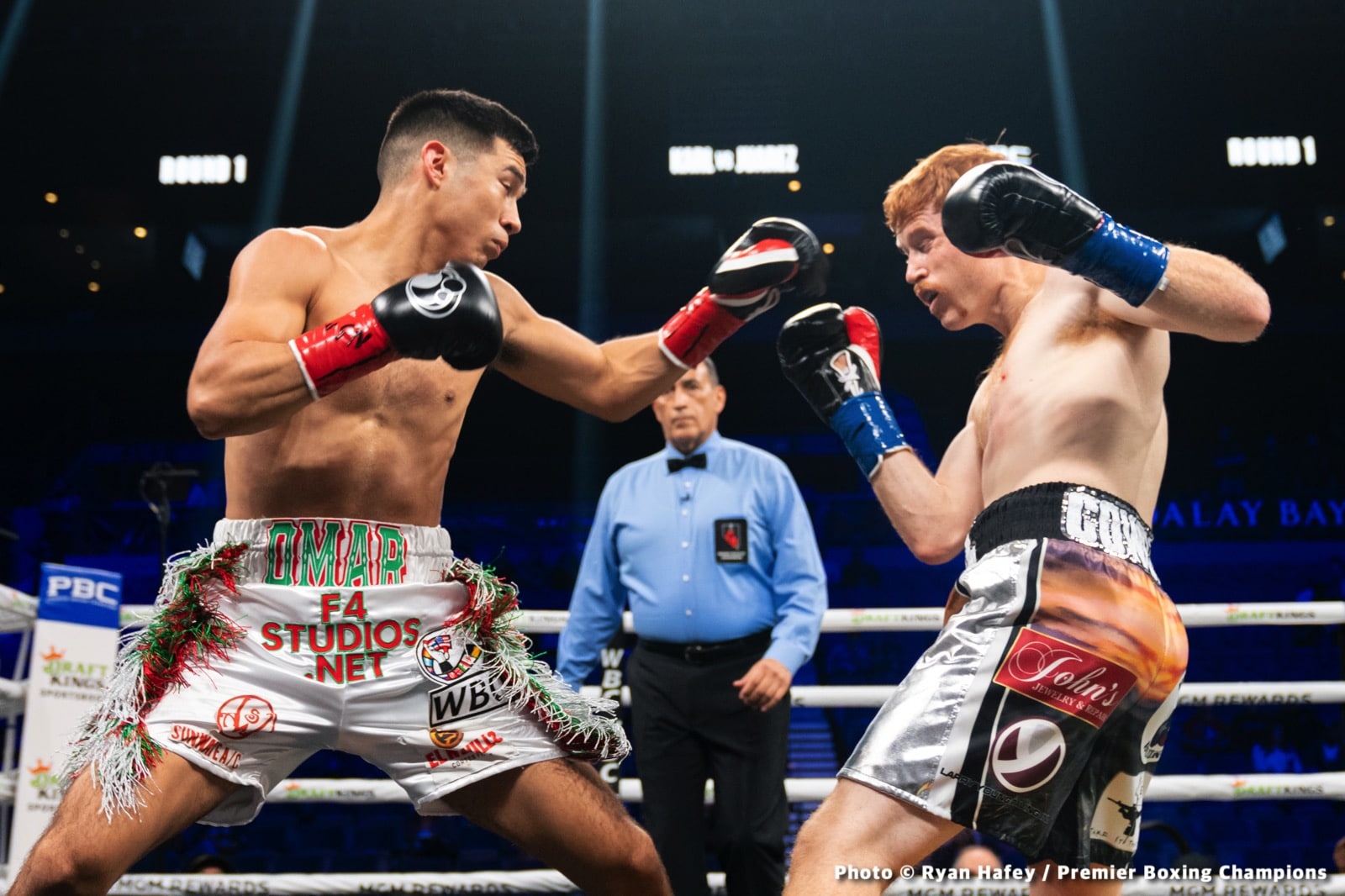 Photos: Thurman defeats Barrios, Santa Cruz Dominates Carbajal