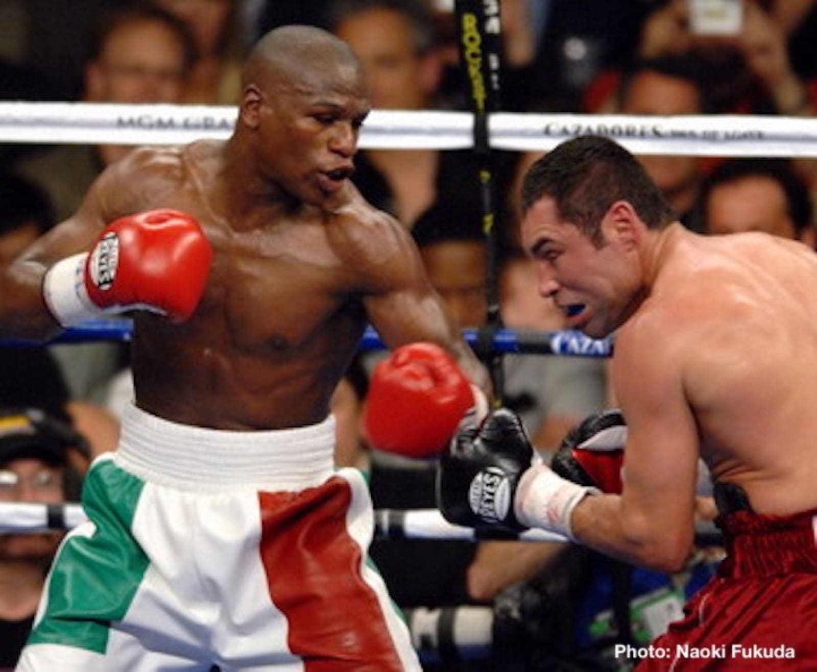 De La Hoya On If He'd Had Mayweather Senior In His Corner For “Money” Fight: “I Would've Knocked Him Out”