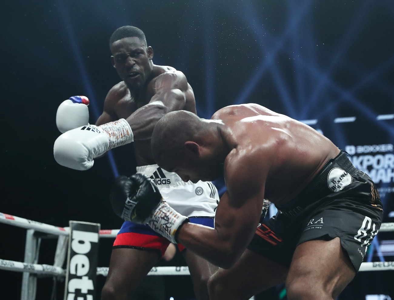 Richard Riakporhe beats Deion Jumah - Boxing Results