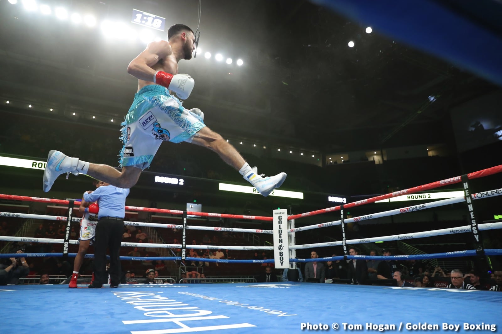 Photos: Rocha destroys Cobbs; McKinson beats Martin