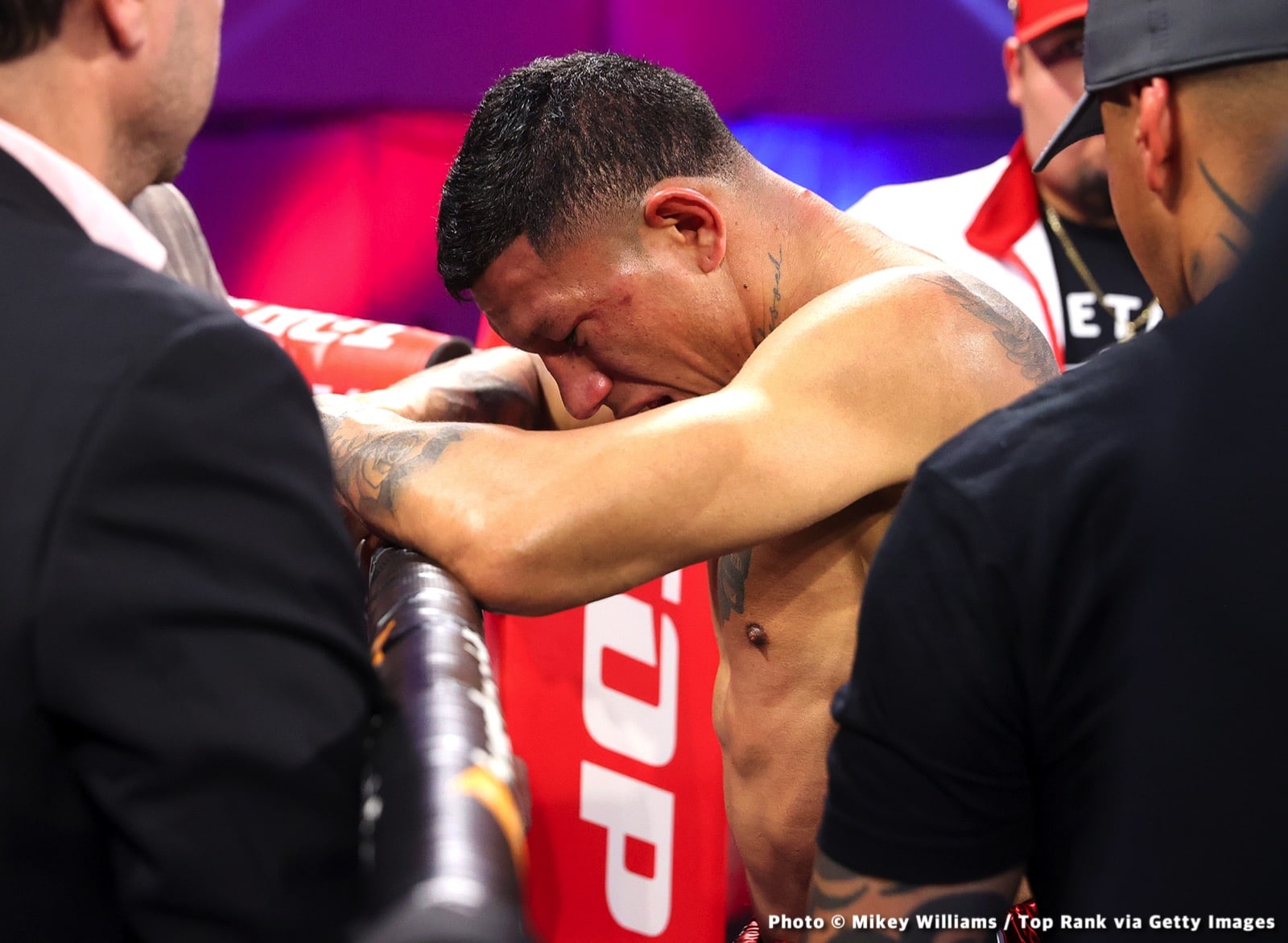 Jeremiah Nakathila defeats Miguel Berchelt - Boxing Results