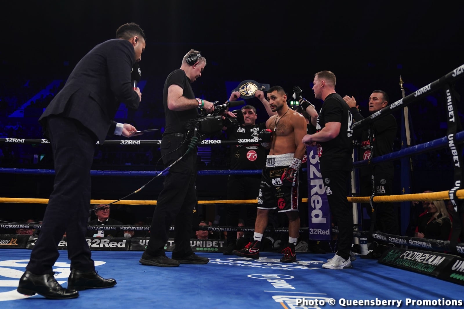 Avanesyan stops Metz, Sheeraz wins - Boxing Results