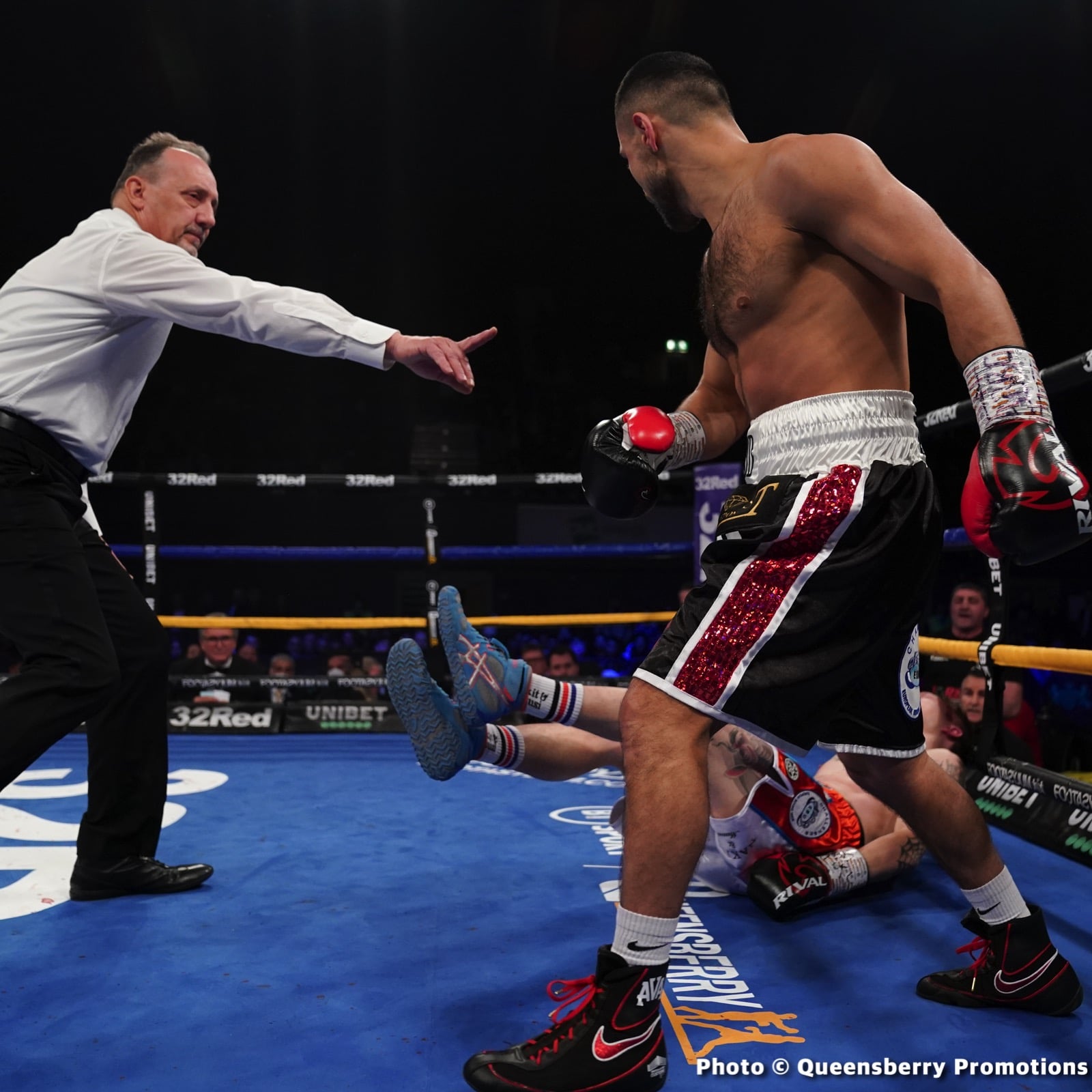 Avanesyan stops Metz, Sheeraz wins - Boxing Results