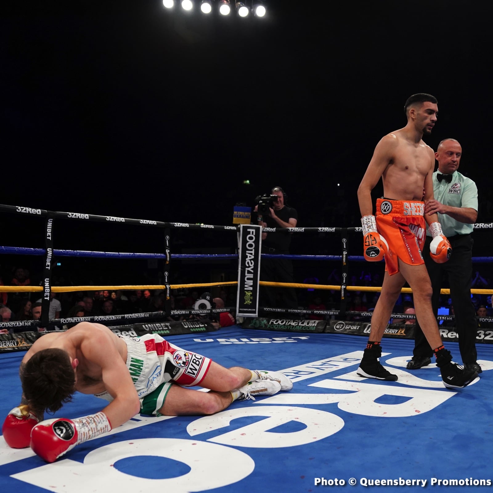Avanesyan stops Metz, Sheeraz wins - Boxing Results