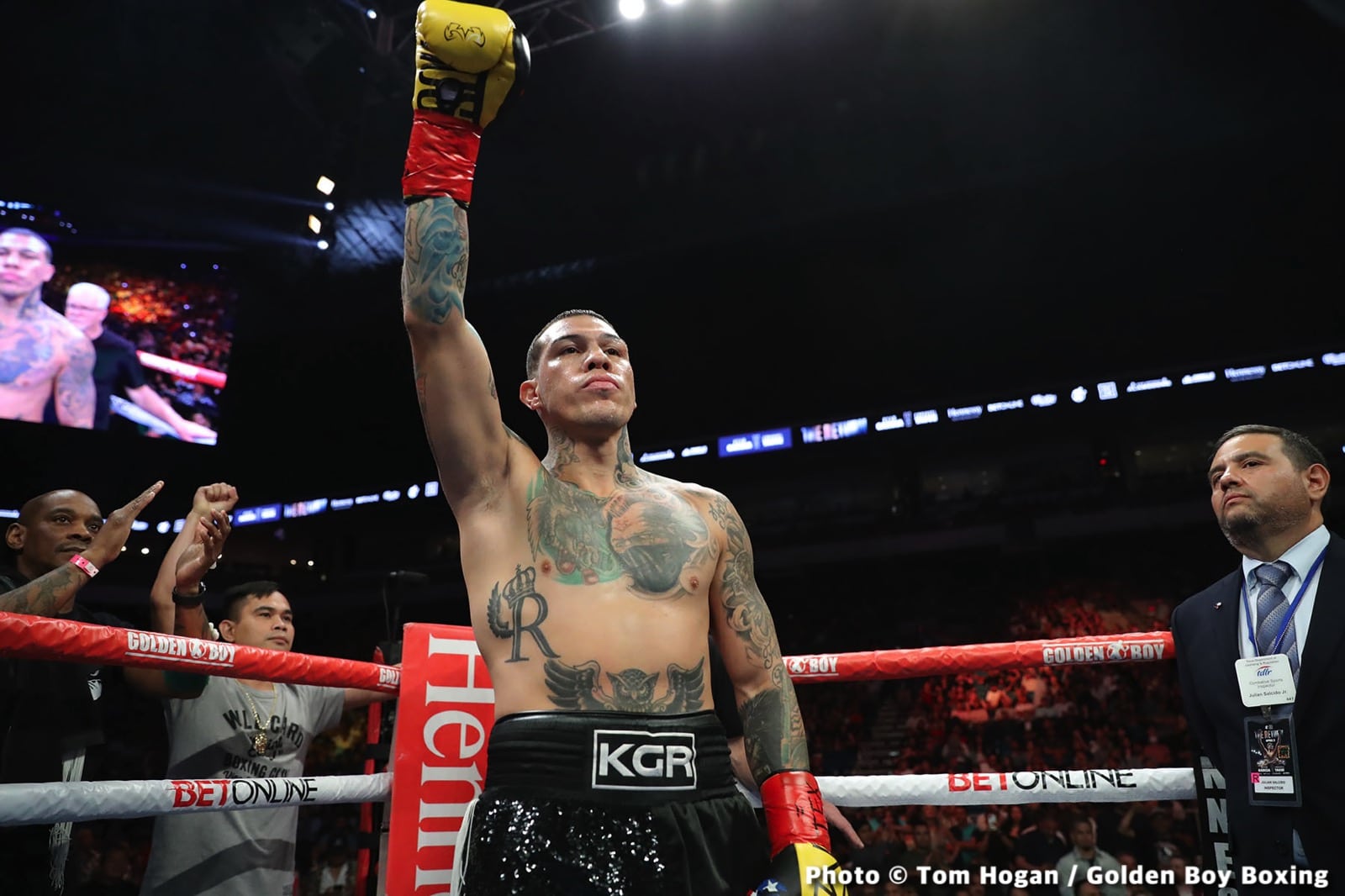 Photos: Ryan Garcia batters Tagoe, Mosley Jr defeats Rosado
