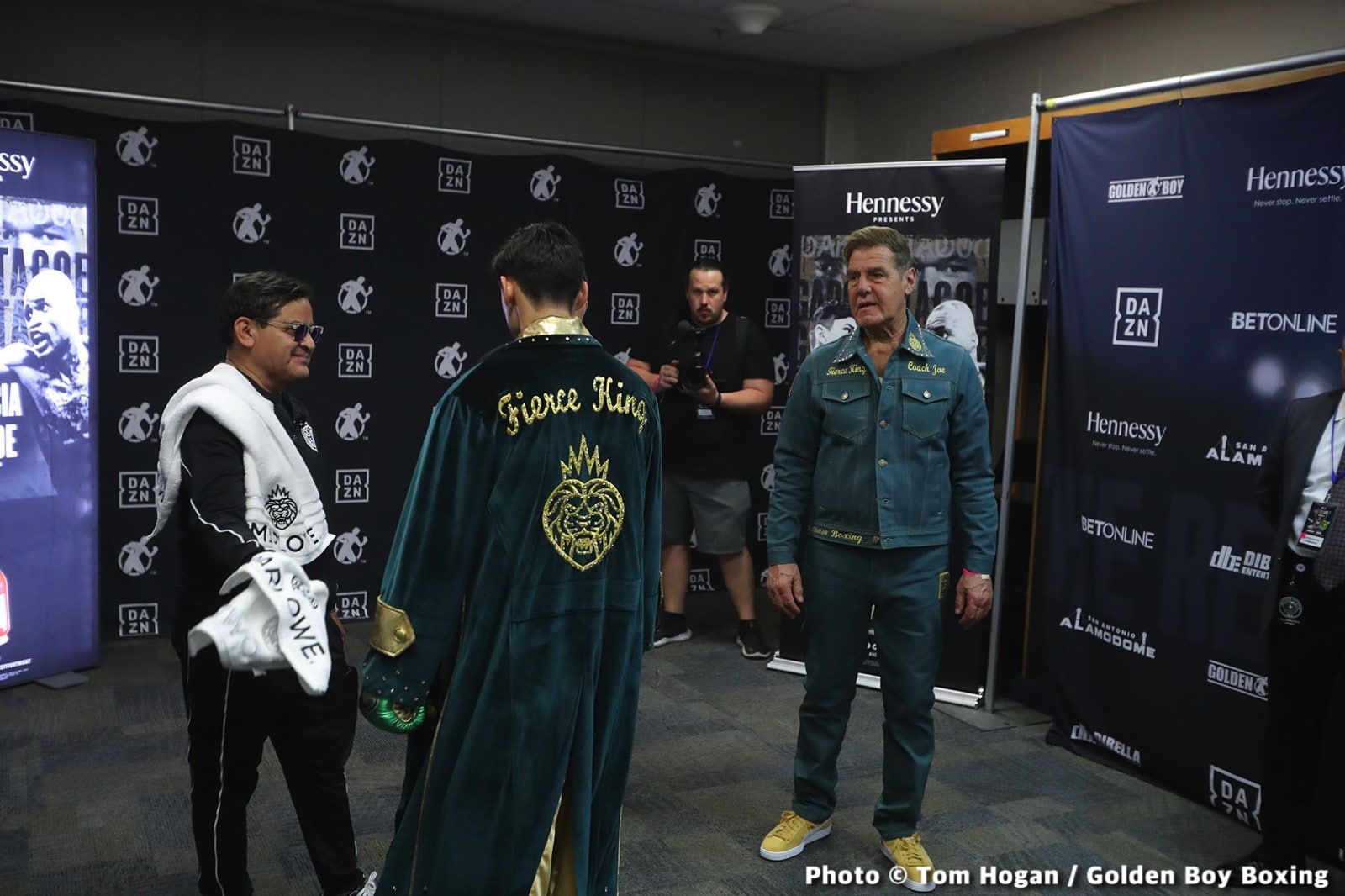 Photos: Ryan Garcia batters Tagoe, Mosley Jr defeats Rosado