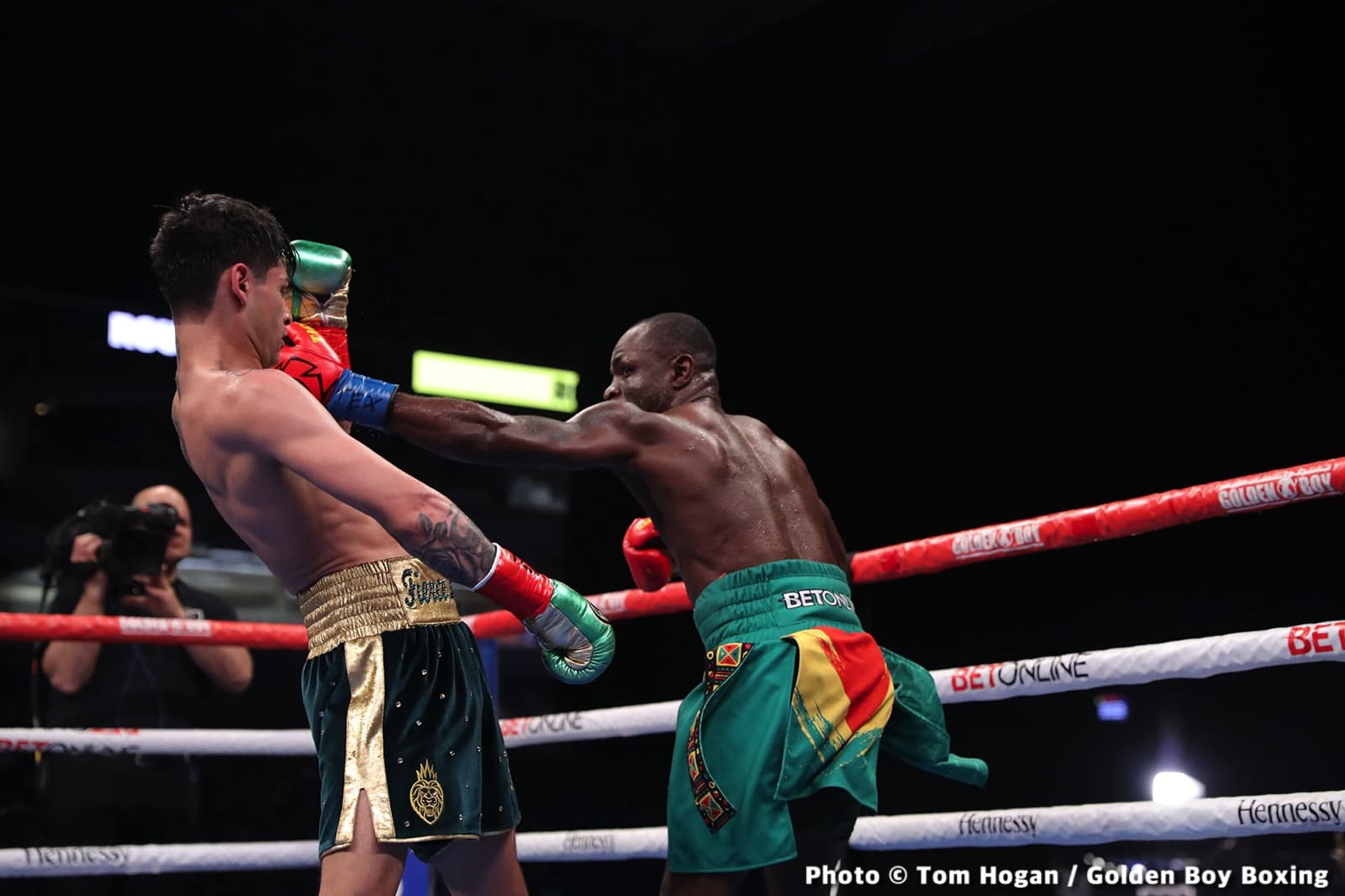 Photos: Ryan Garcia batters Tagoe, Mosley Jr defeats Rosado