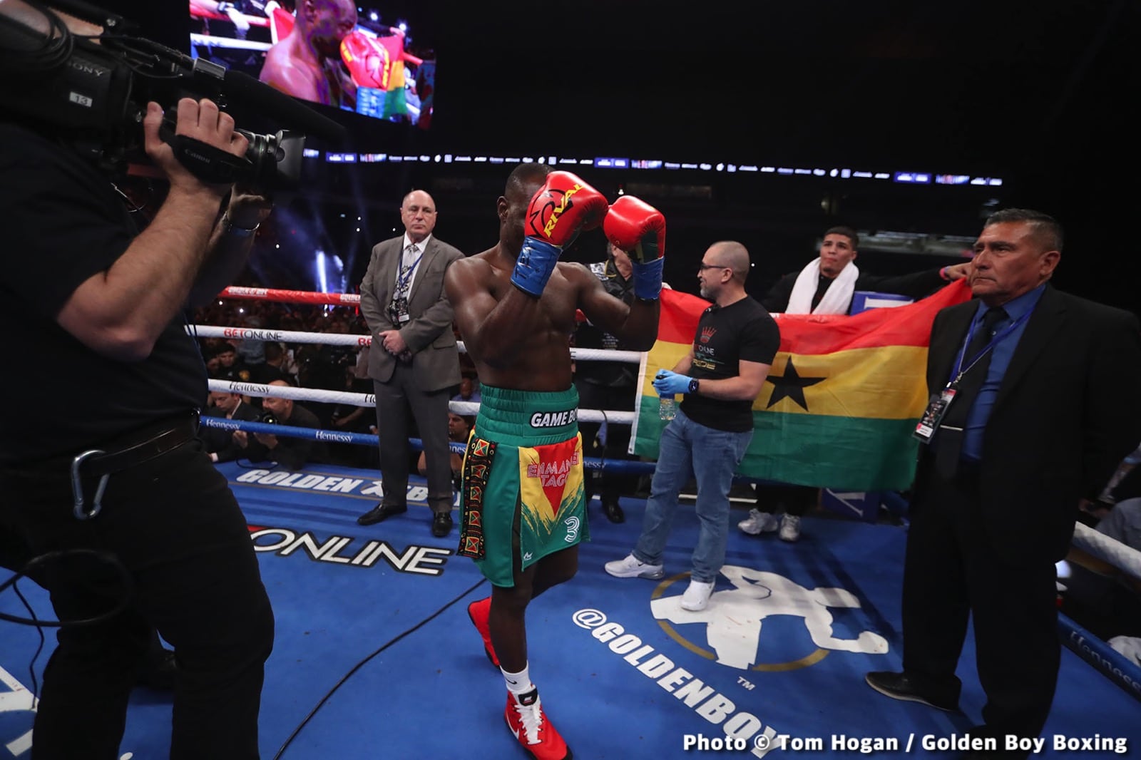Photos: Ryan Garcia batters Tagoe, Mosley Jr defeats Rosado