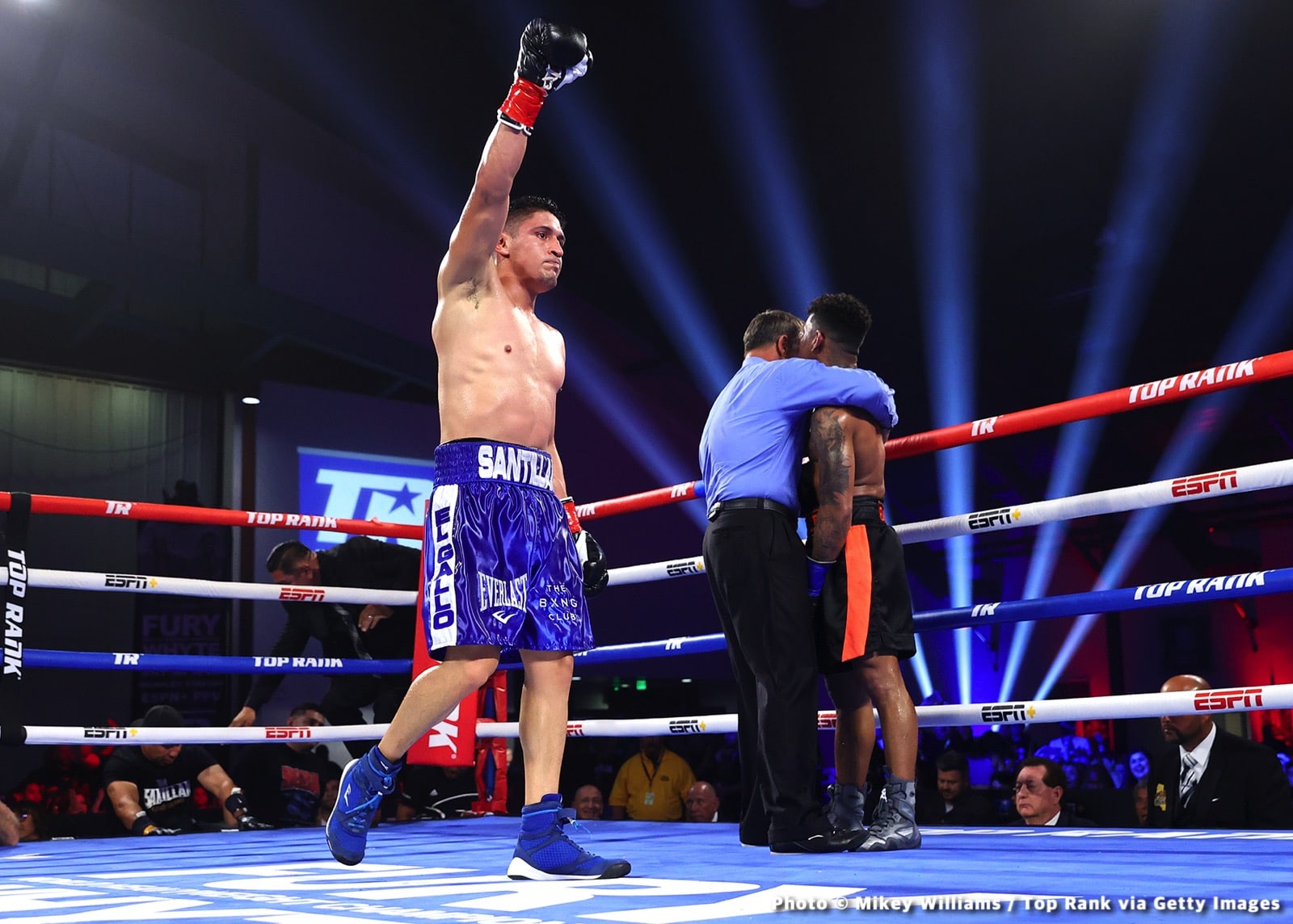 Photos: Mikaela Mayer beats Han, Giovani Santillan Stops Barraza