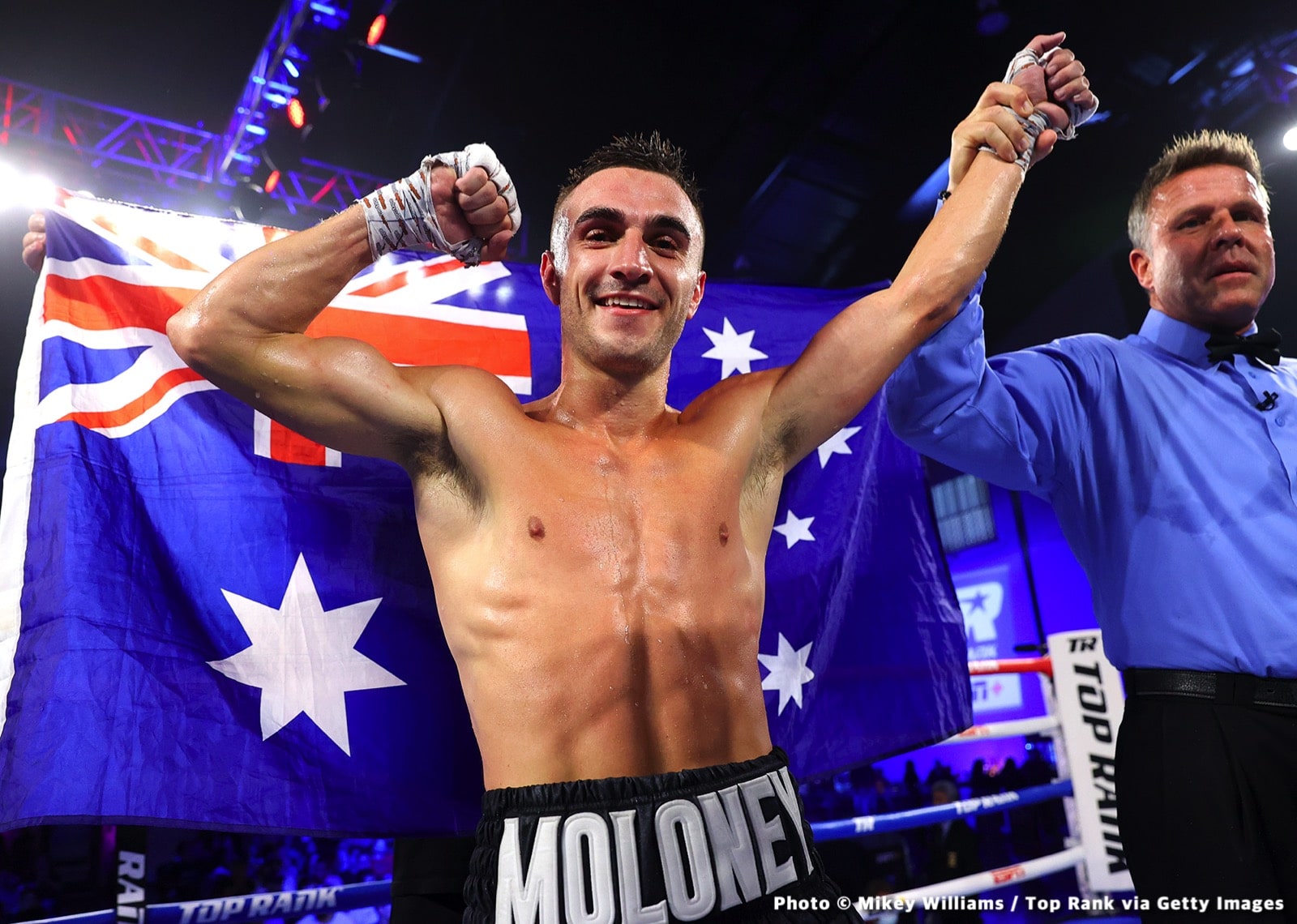 Photos: Mikaela Mayer beats Han, Giovani Santillan Stops Barraza