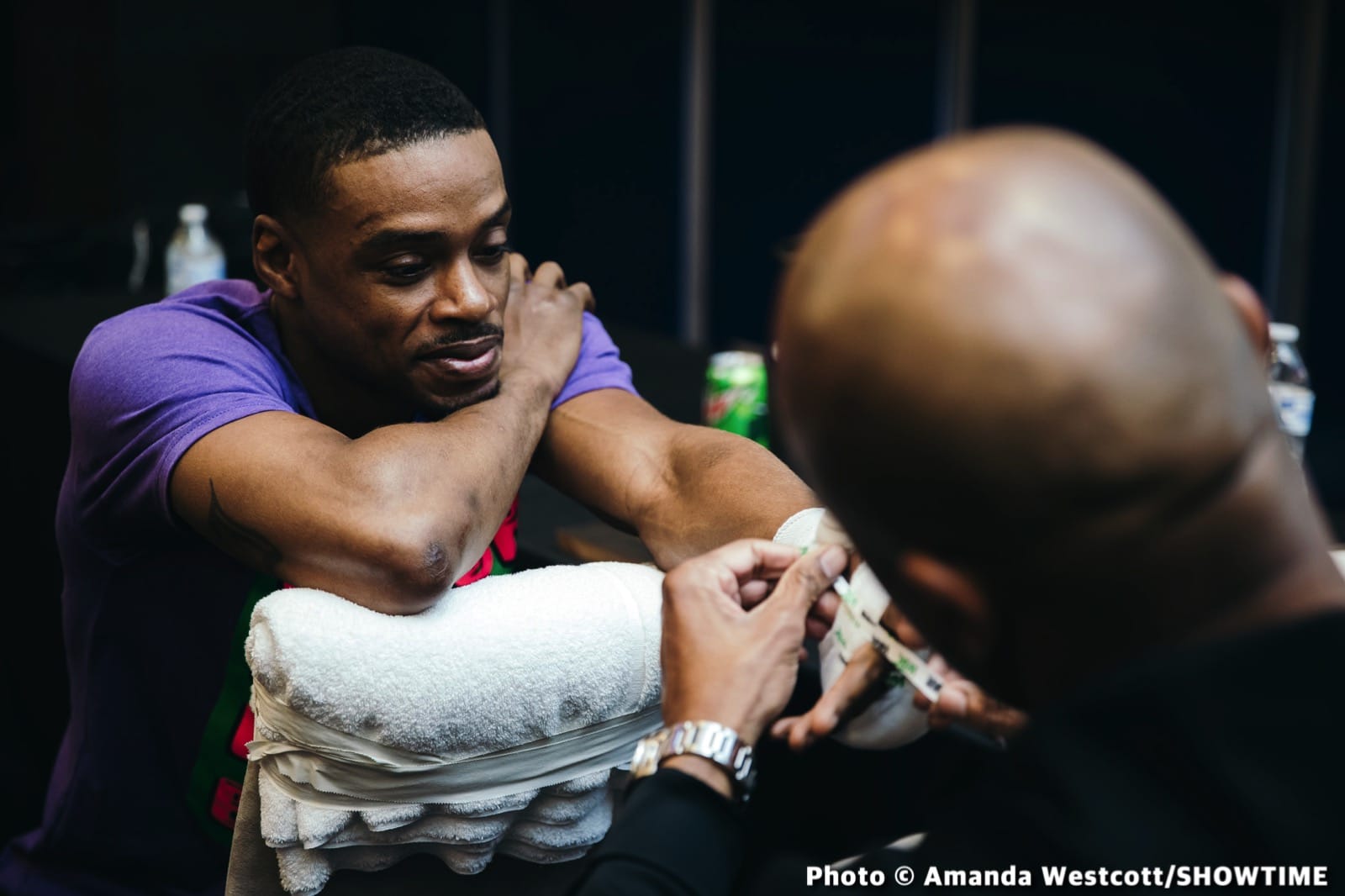 Photos: Spence TKOs Ugas in 10th, Cruz Dominates Gamboa
