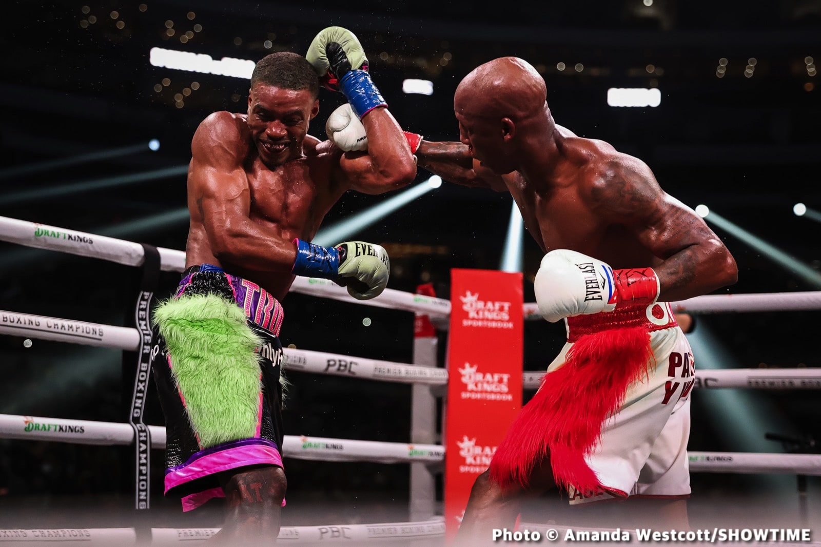 Photos: Spence TKOs Ugas in 10th, Cruz Dominates Gamboa