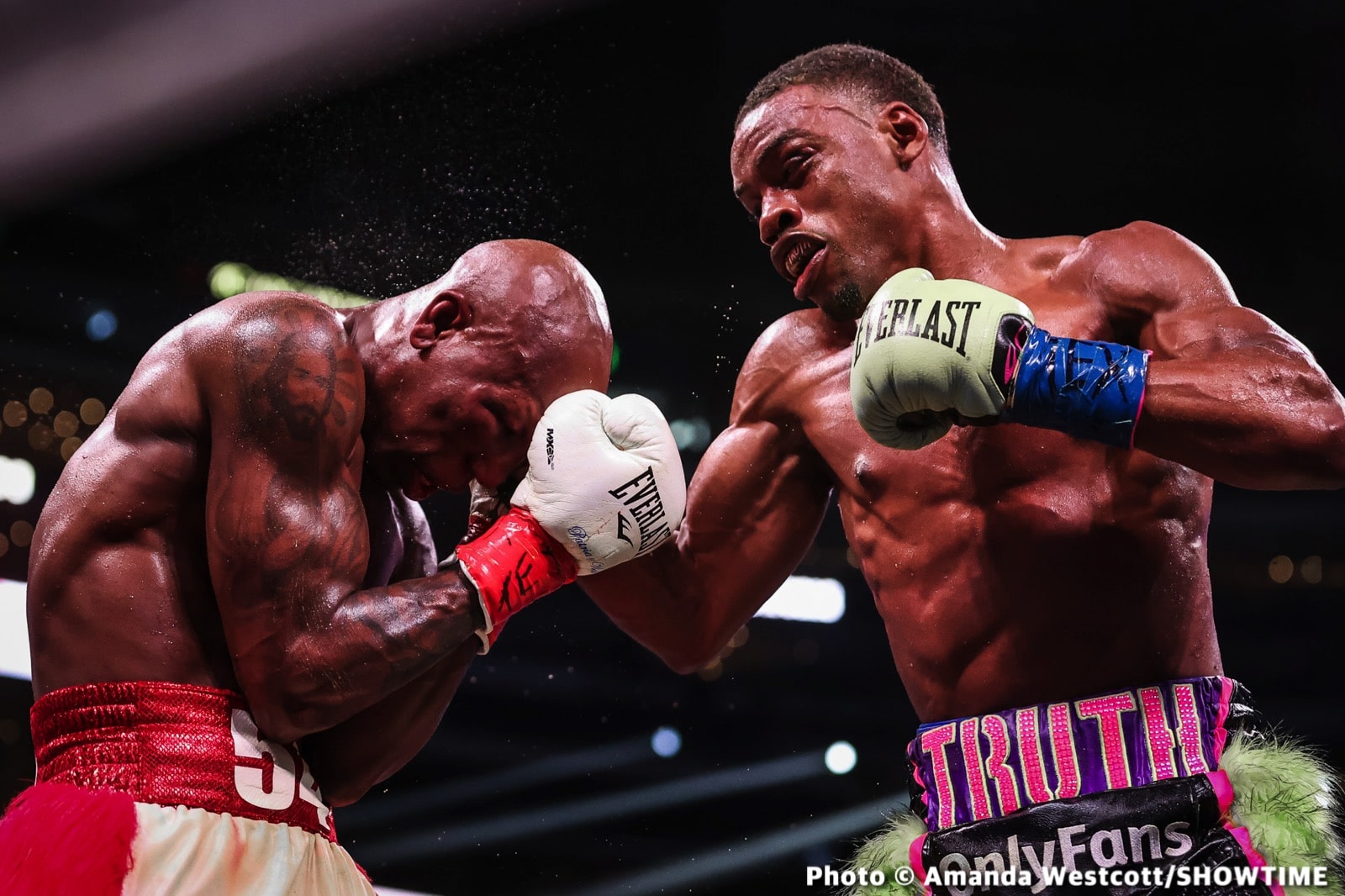 Photos: Spence TKOs Ugas in 10th, Cruz Dominates Gamboa