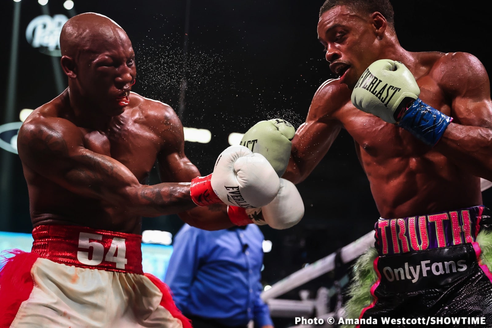 Spence beats Ugas by 10th round TKO - Boxing Results