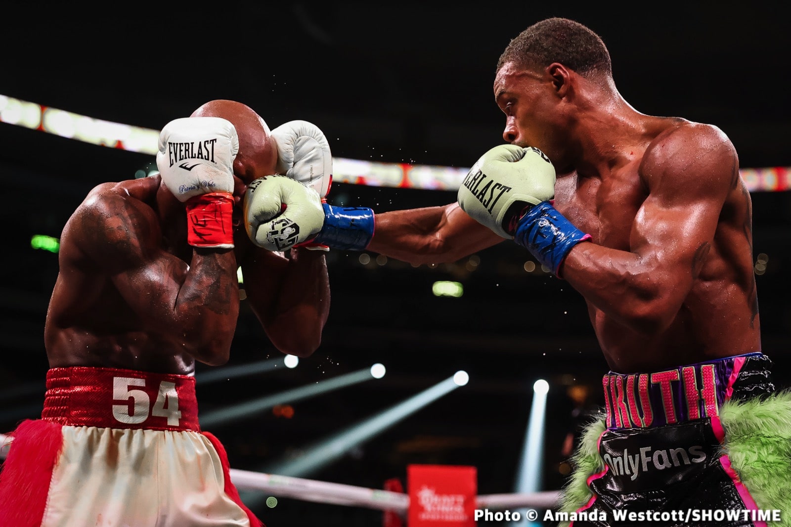 Photos: Spence TKOs Ugas in 10th, Cruz Dominates Gamboa