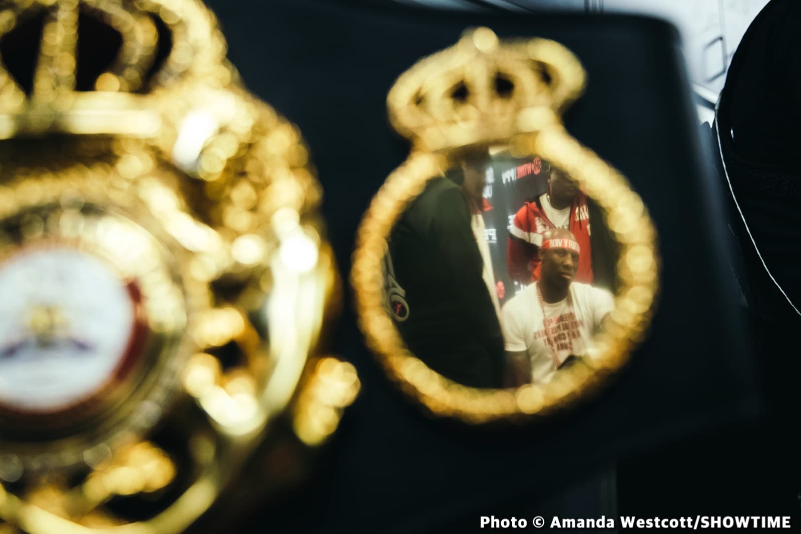 Photos: Spence TKOs Ugas in 10th, Cruz Dominates Gamboa