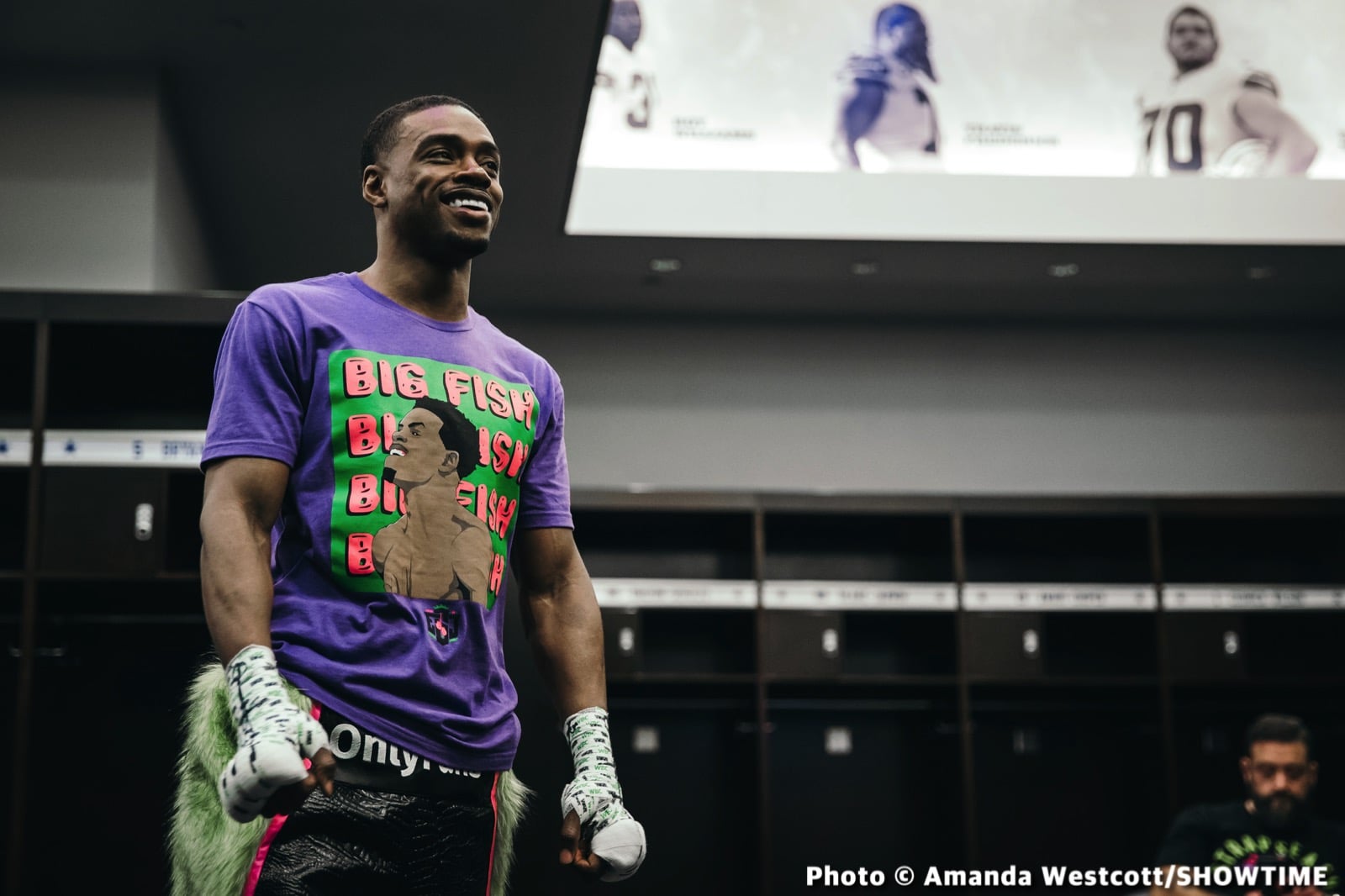 Photos: Spence TKOs Ugas in 10th, Cruz Dominates Gamboa