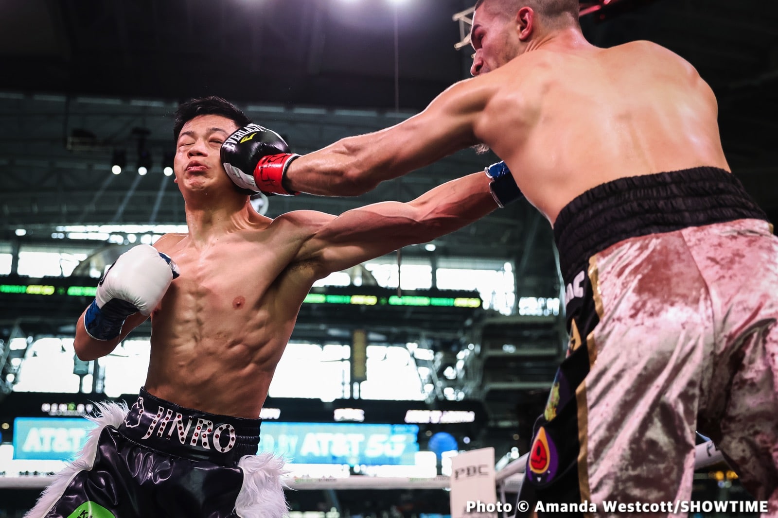 Photos: Spence TKOs Ugas in 10th, Cruz Dominates Gamboa