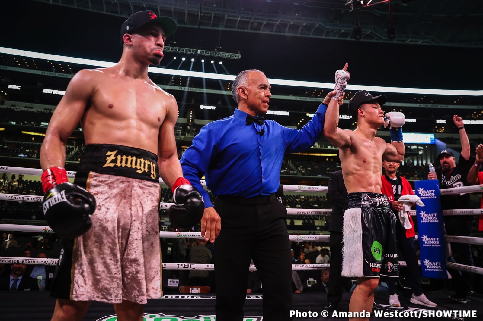 Photos: Spence TKOs Ugas in 10th, Cruz Dominates Gamboa