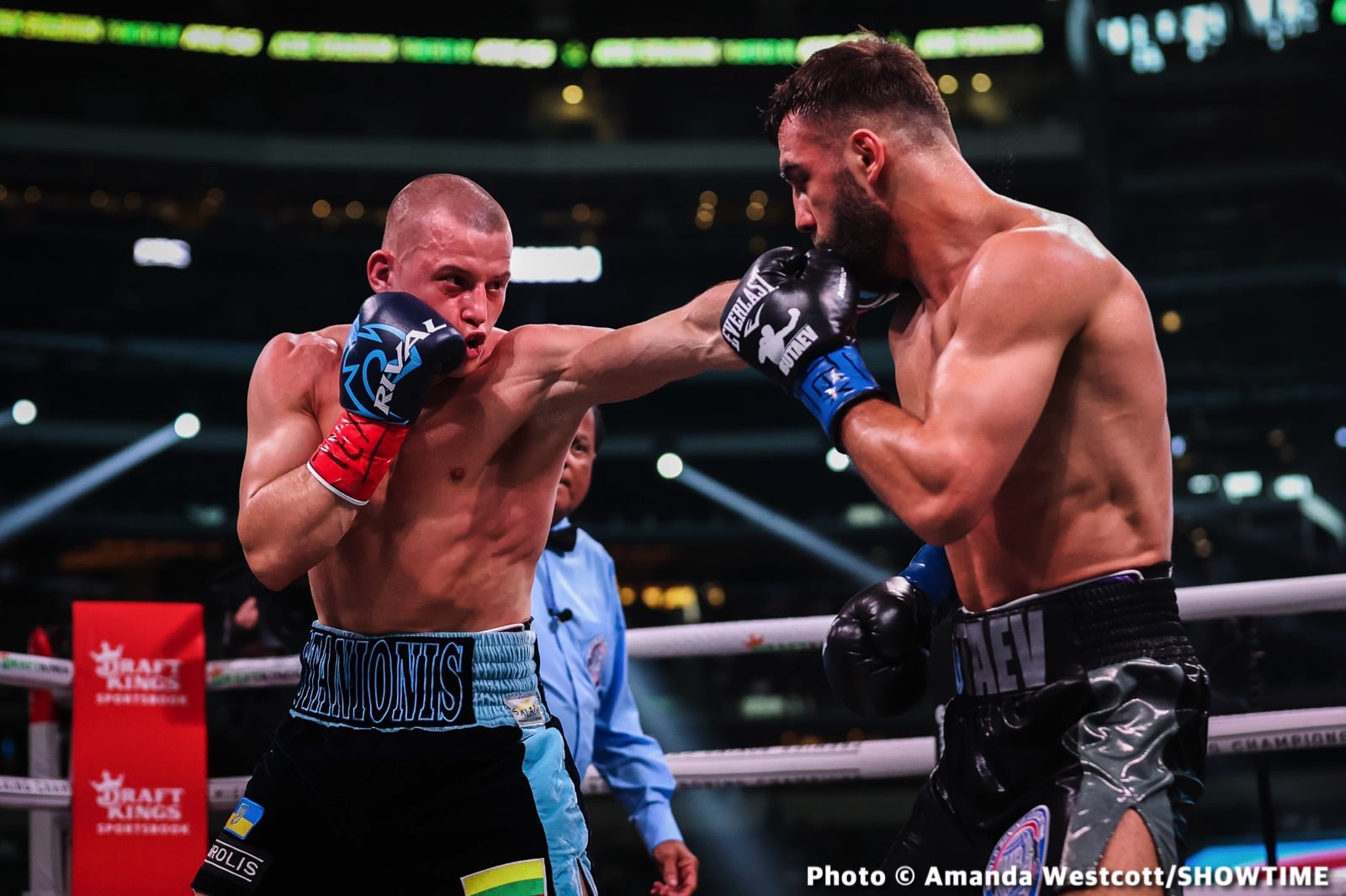 Photos: Spence TKOs Ugas in 10th, Cruz Dominates Gamboa