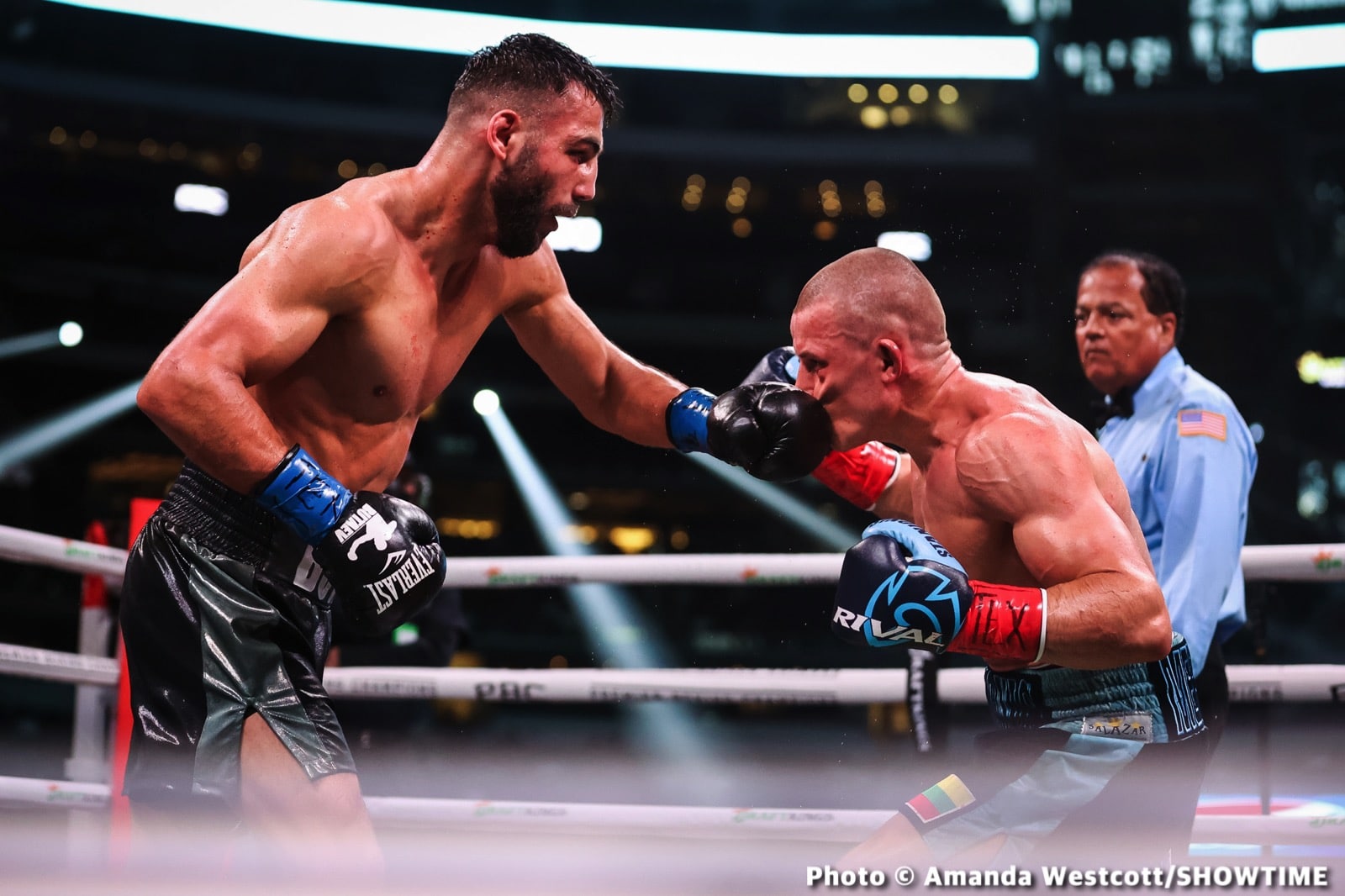 Photos: Spence TKOs Ugas in 10th, Cruz Dominates Gamboa